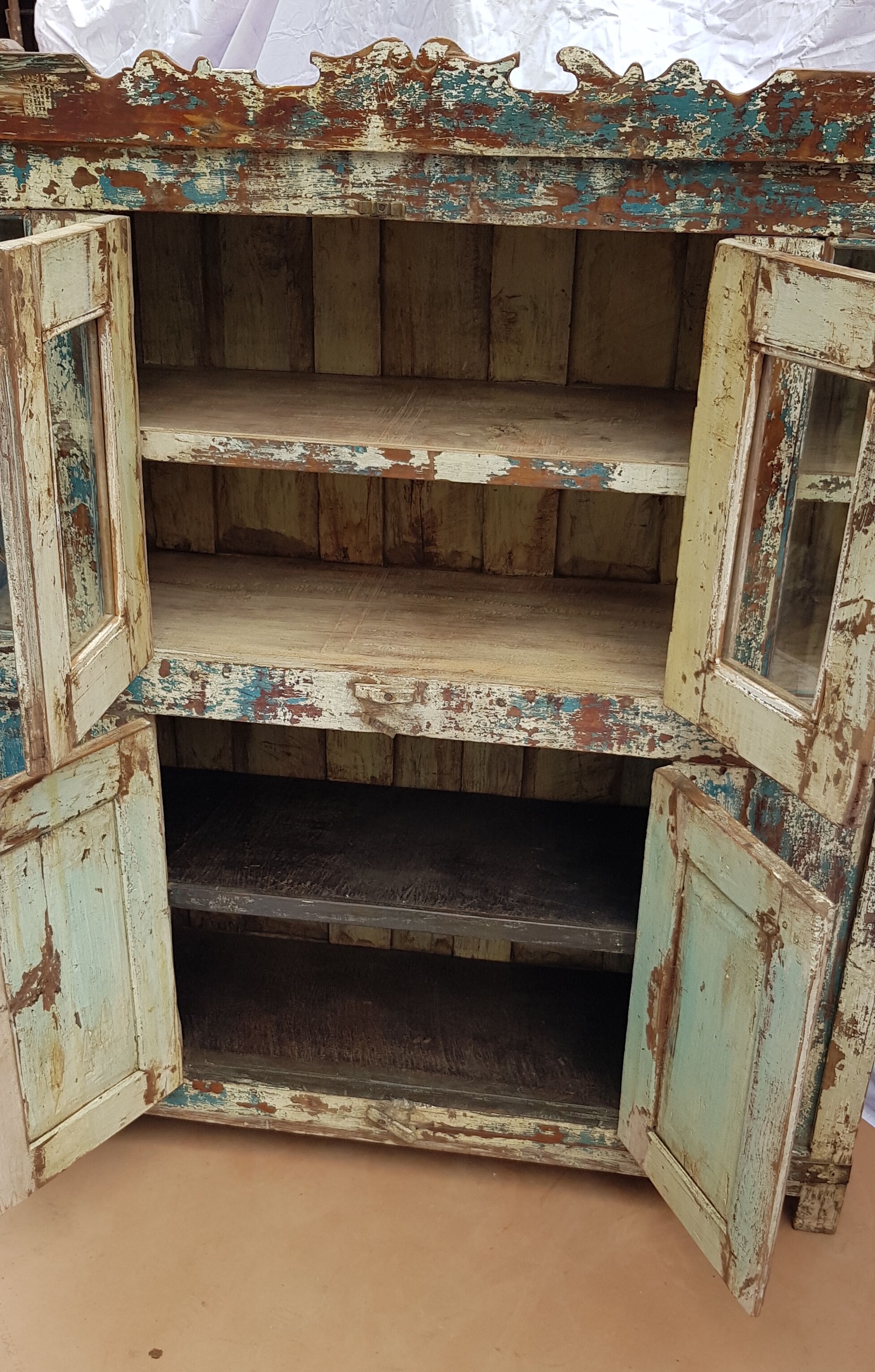 Old buffet - cvaisselier