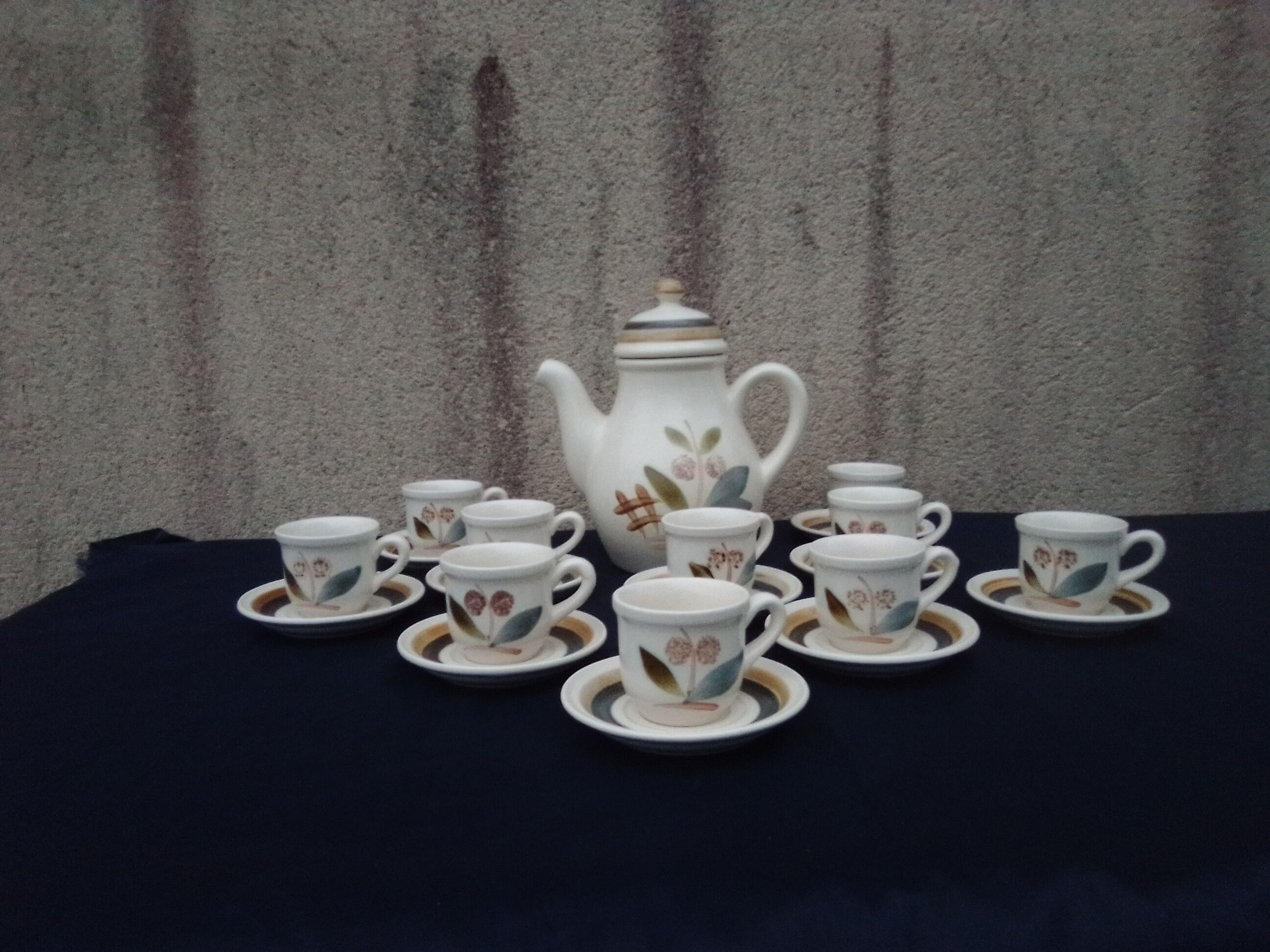 Gien sandstone coffee set coffee maker and 10 cups