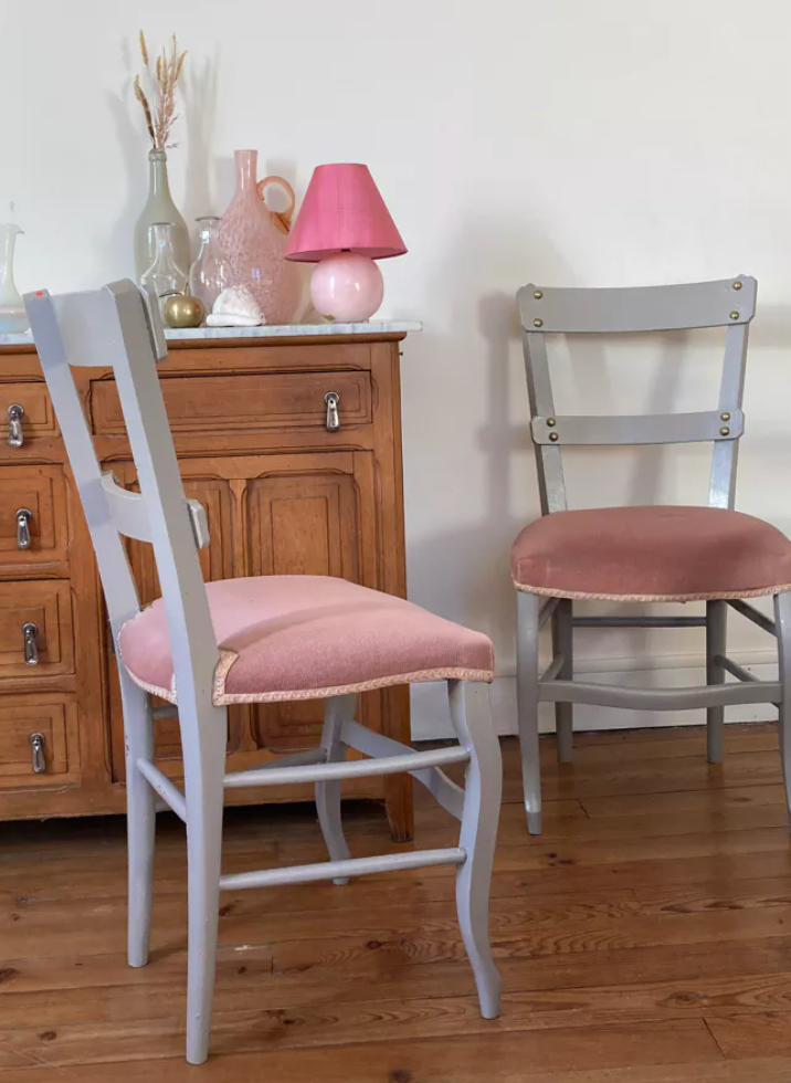 Pair of chairs in gray wood and pink velvet Louis XV style