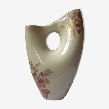 Double vase in Hungarian porcelain and pink flowers