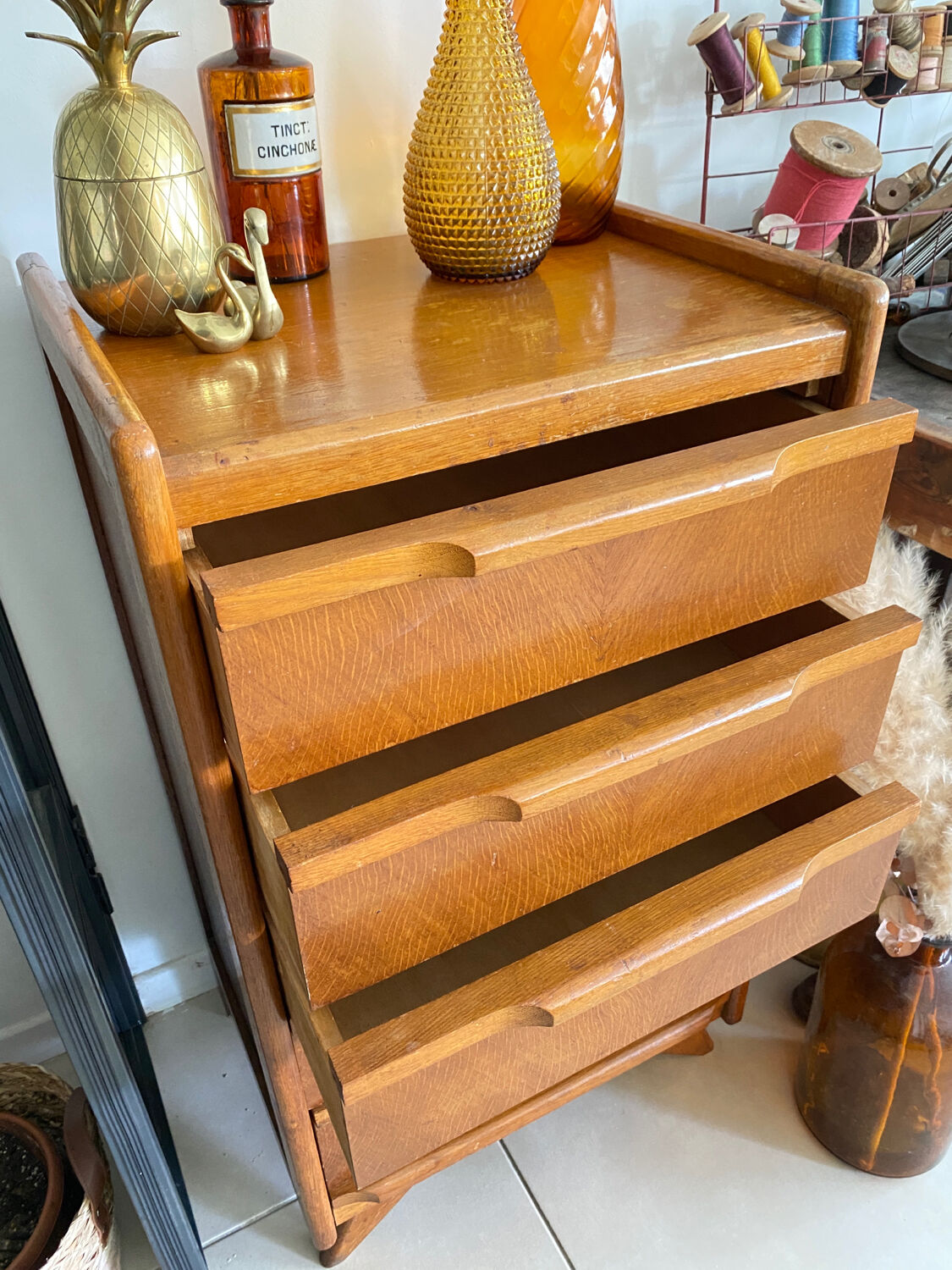 Vintage chest of drawers
