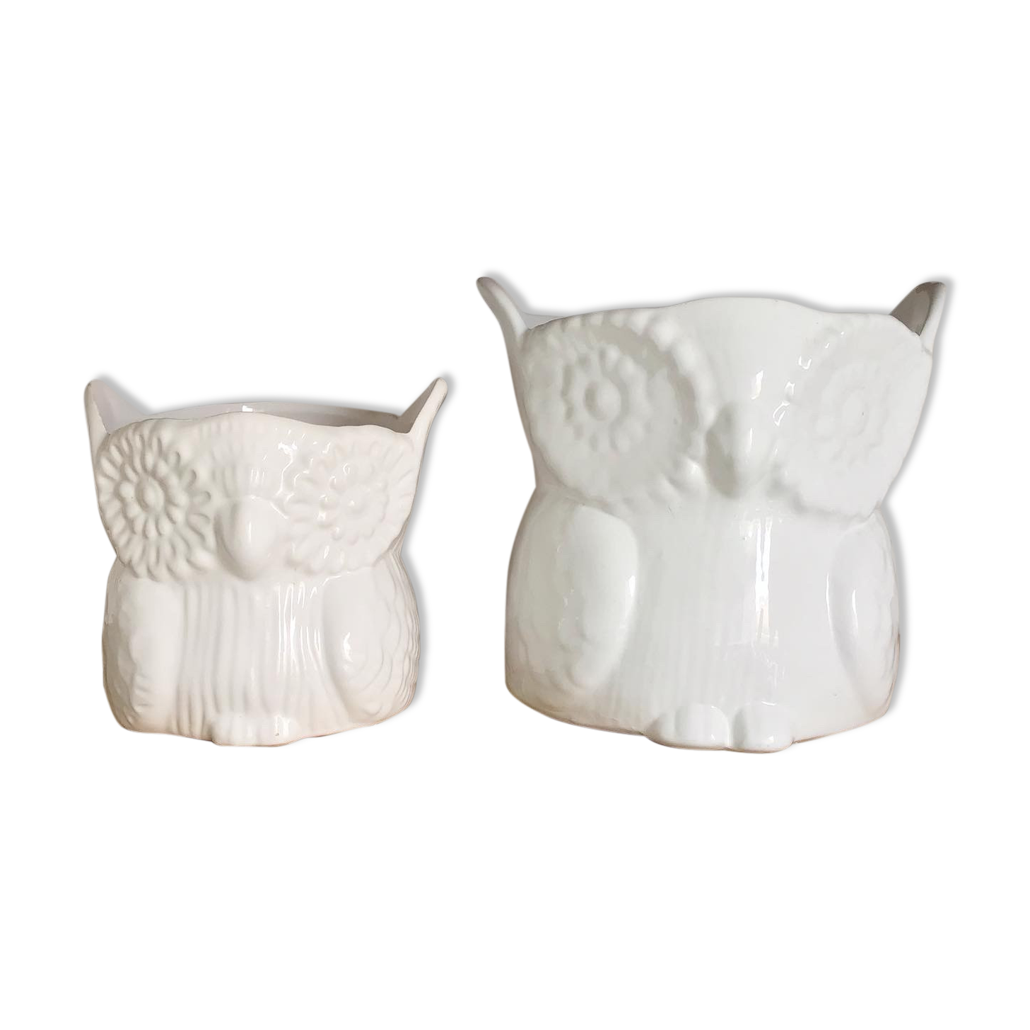 Set of 2 cache white owl pots in vintage ceramic