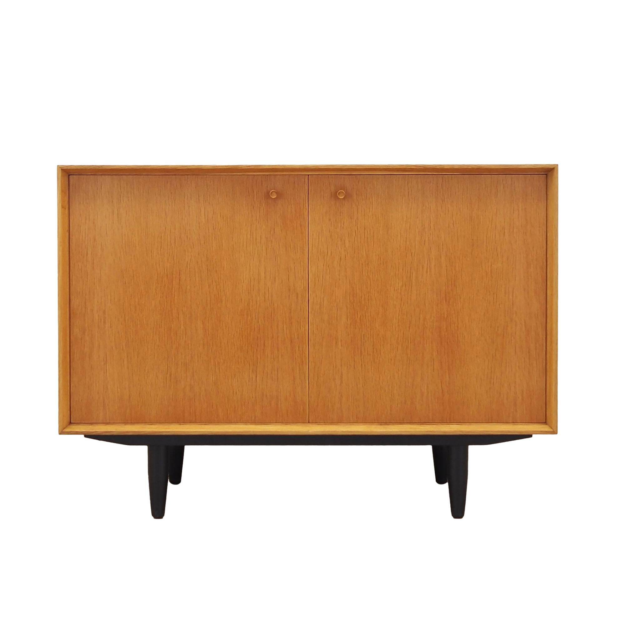 Buffet en frêne, design suédois, années 1970, production : Suède