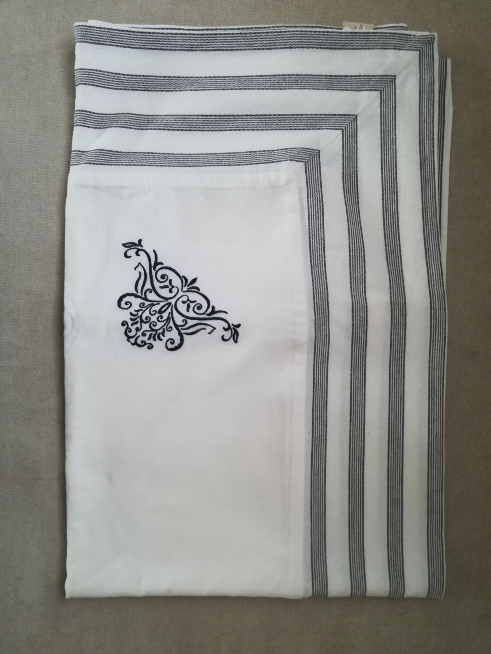 Rect tablecloth. 240 x 150