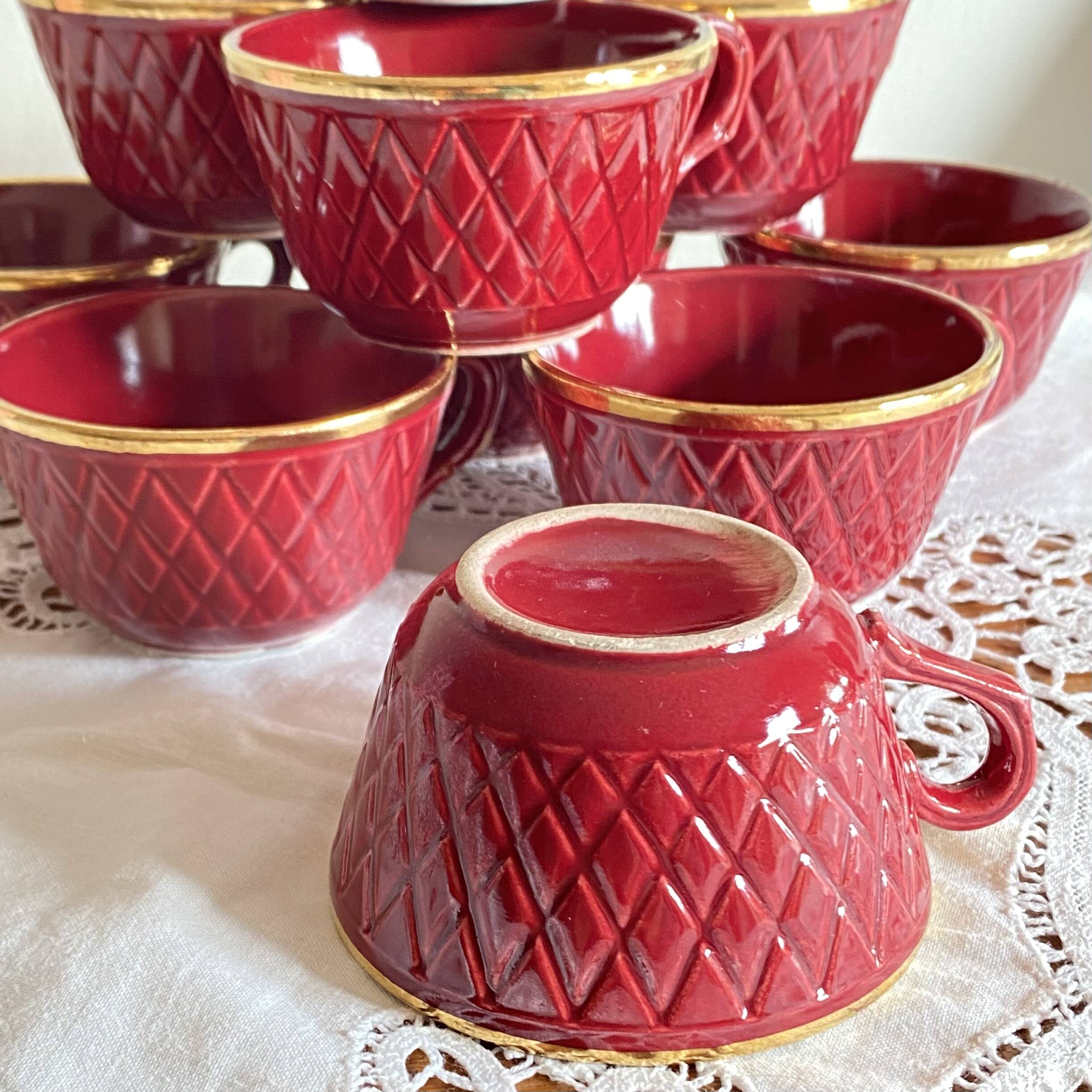 Set of 10 old red and gold ceramic coffee tea cups