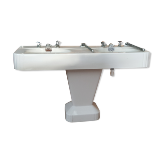 Double sink 1920s