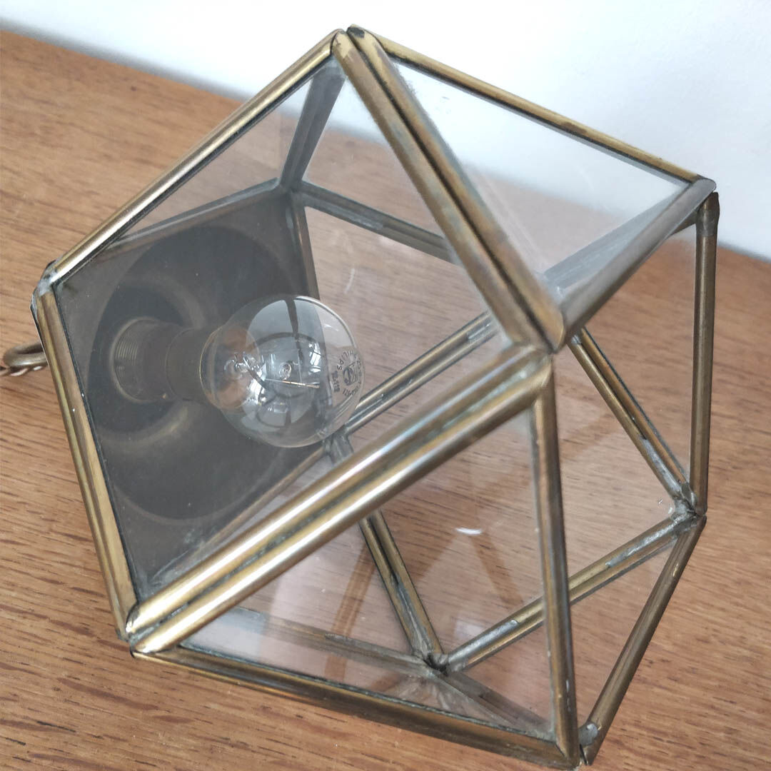 Brass polygon lamp