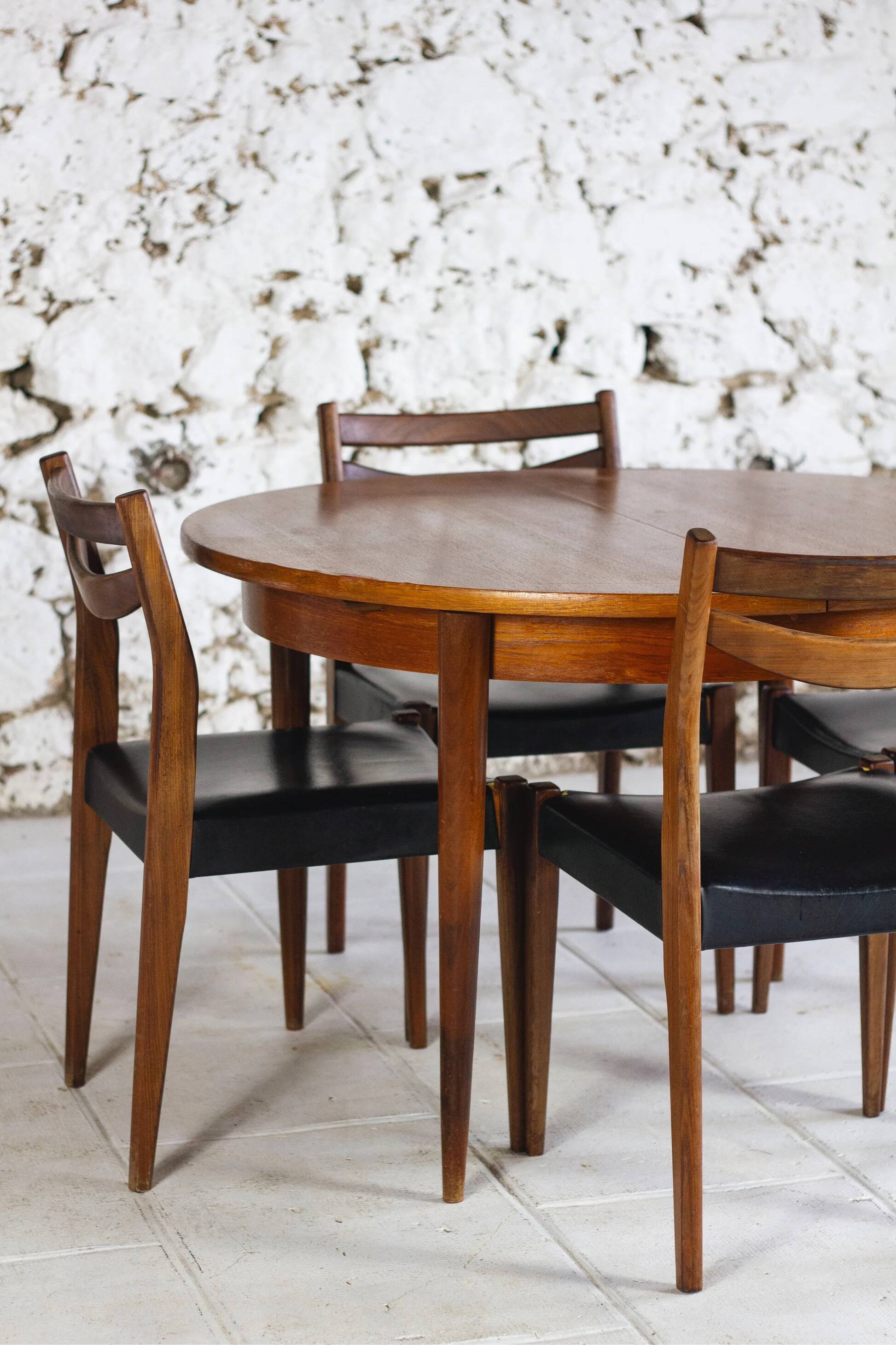 Vintage Scandinavian round teak table, 1960