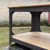 Indus coffee table: solid oak and metal