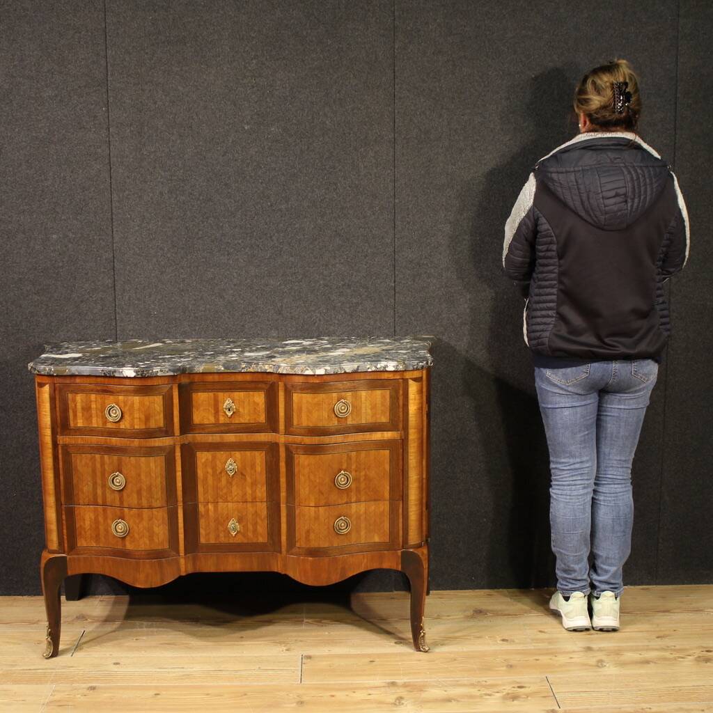 Commode française marquetée avec dessus en marbre, XIXe siècle