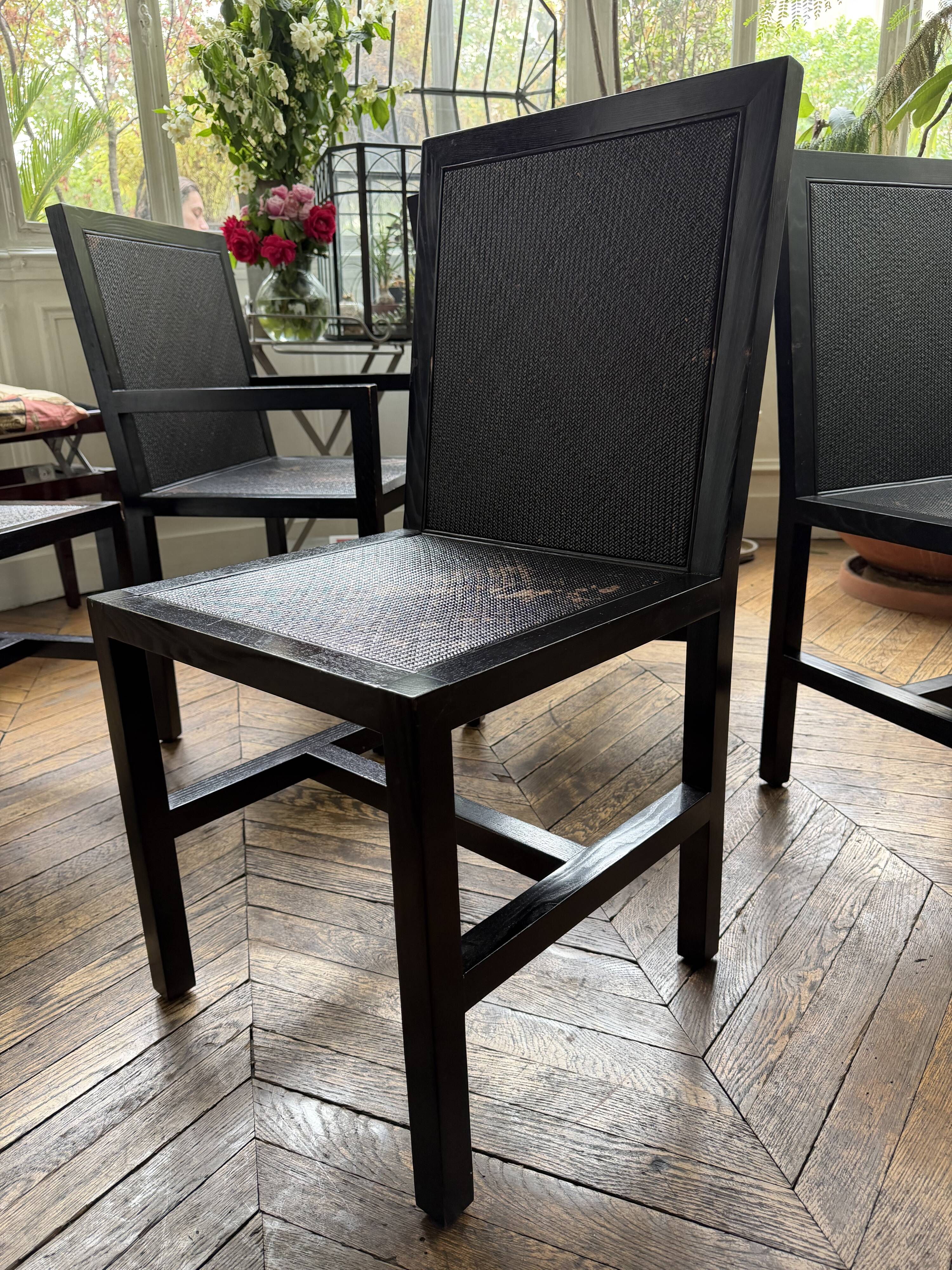 Ensemble de chaises et tabourets
