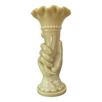 Vase opaline de foire « modèle main baguée «