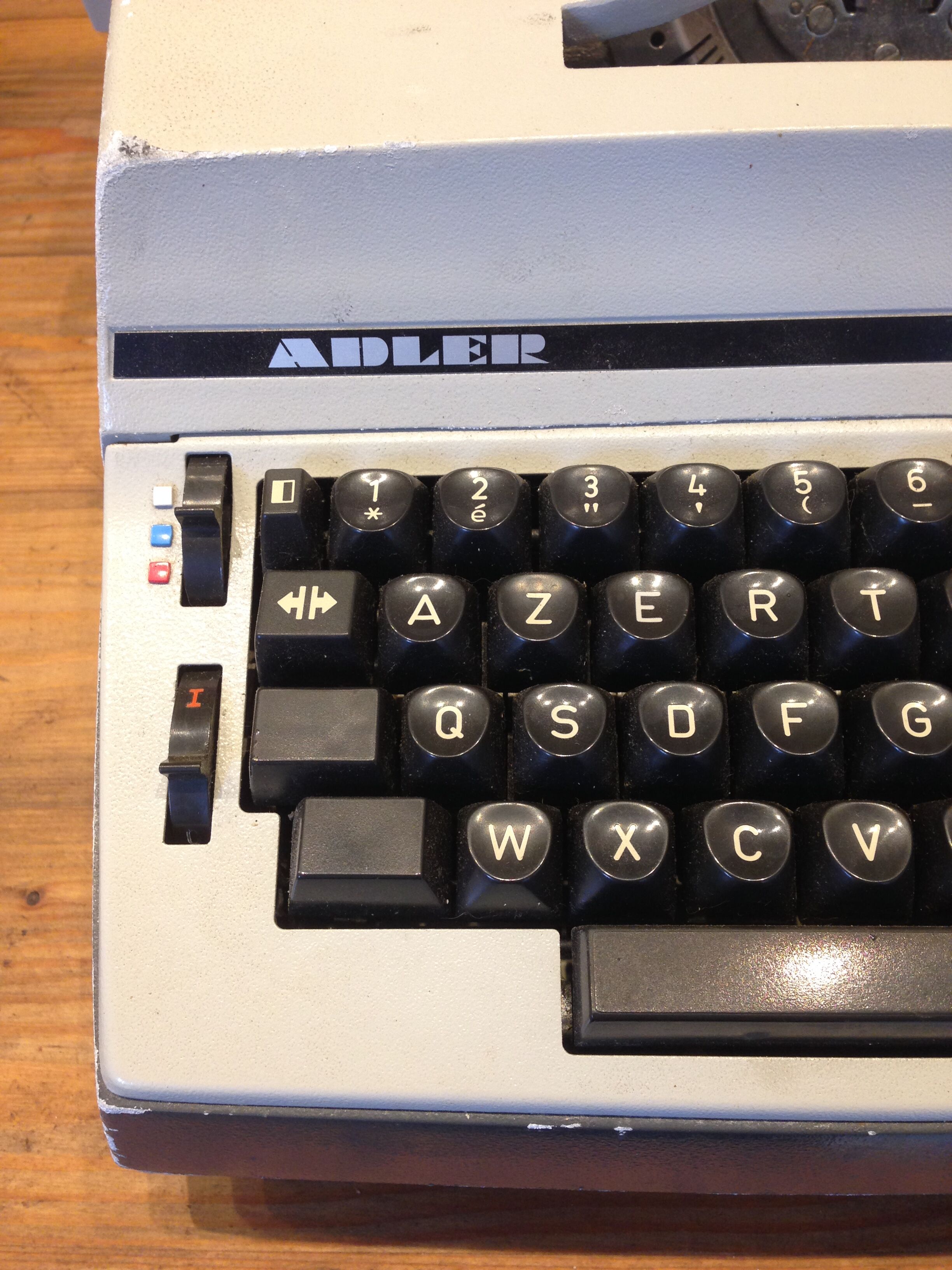 Adler Gabriele 5000 electric typewriter