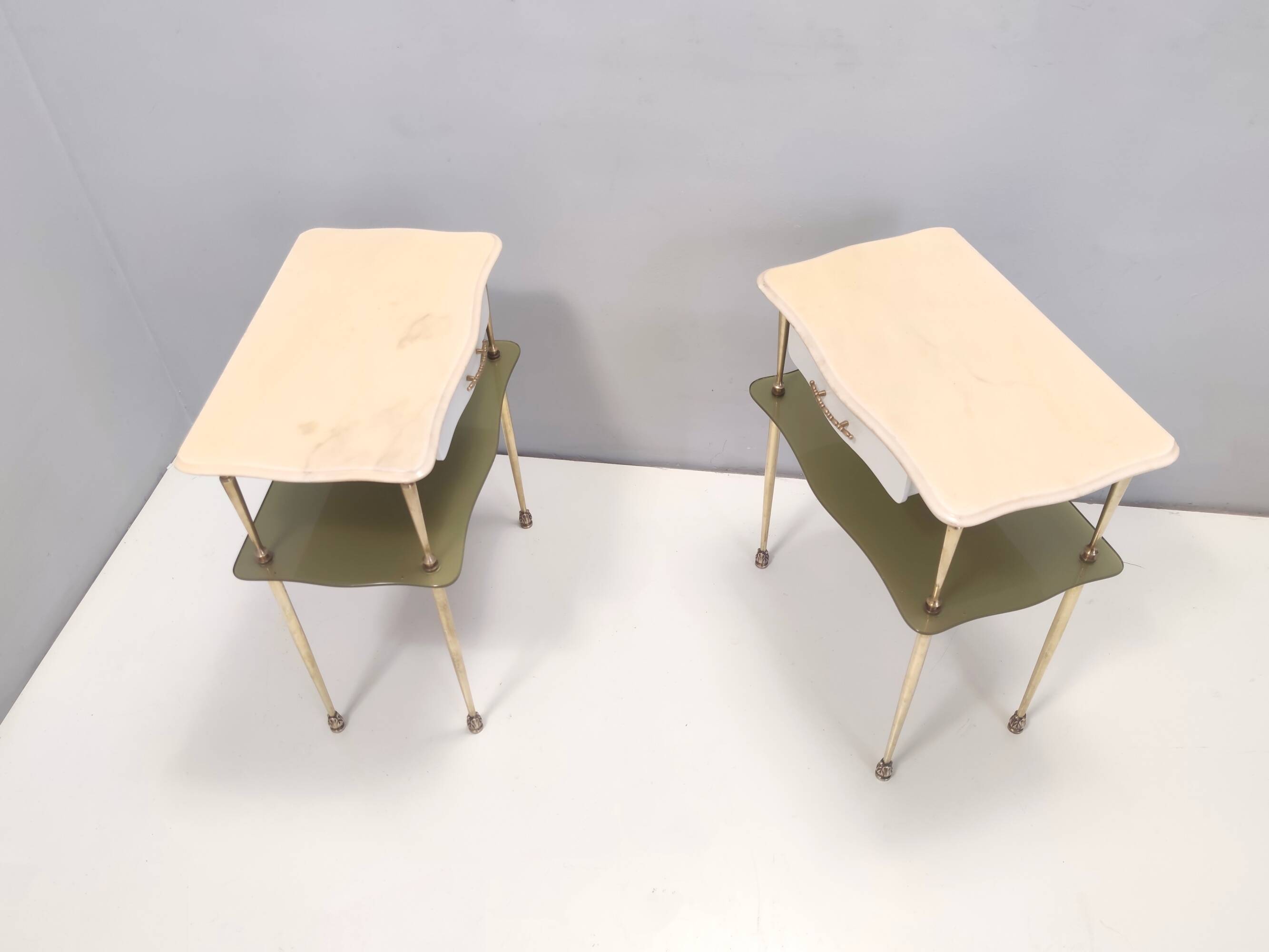 Pair of White Lacquered Nightstands with Marble Tops and Glass Shelves, Italy