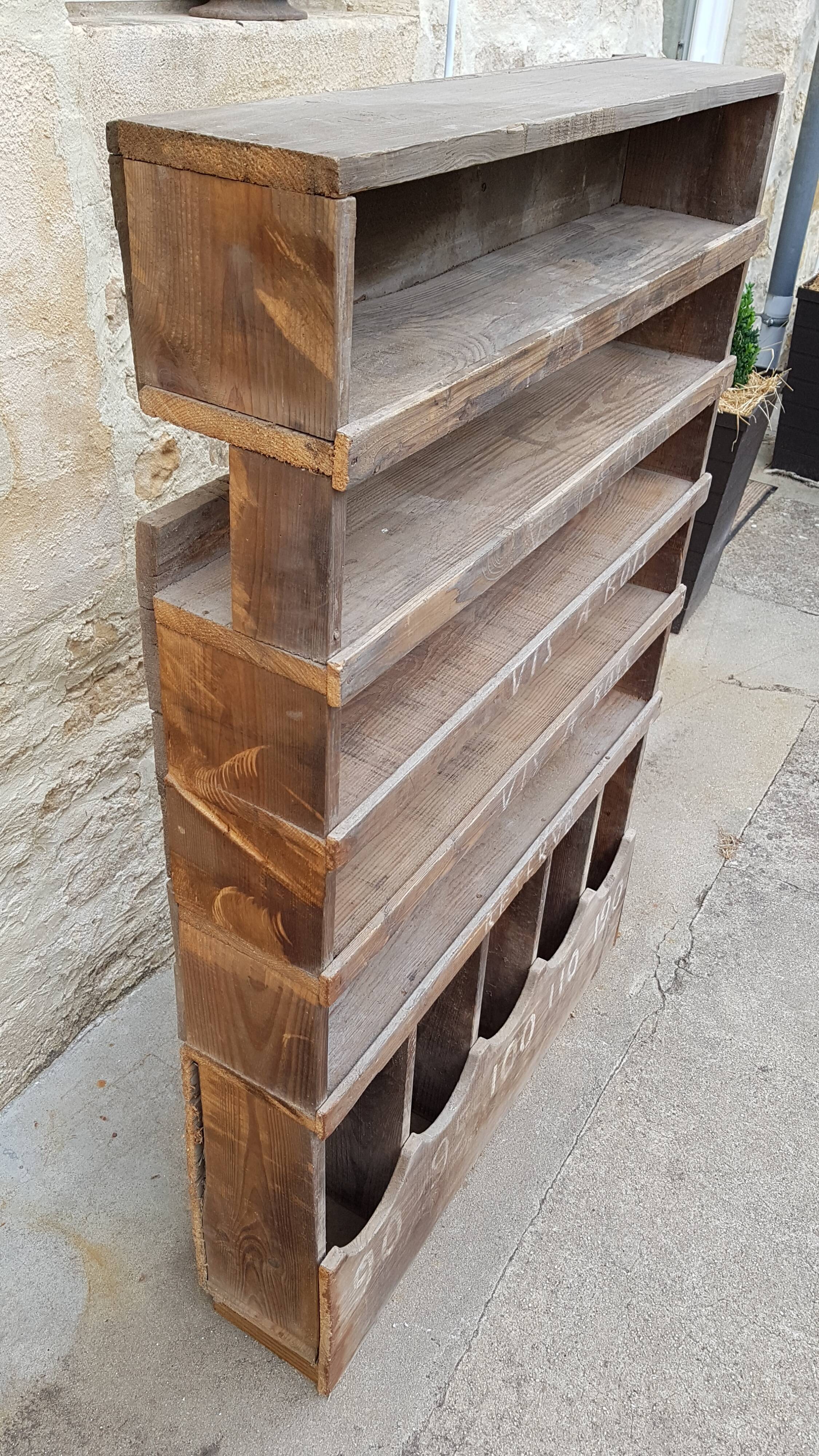 Former wood furniture in compartmentalized wood