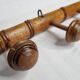Ancien portemanteau rustique en bois tourné à l'imitation du bambou 1900, 5 patères