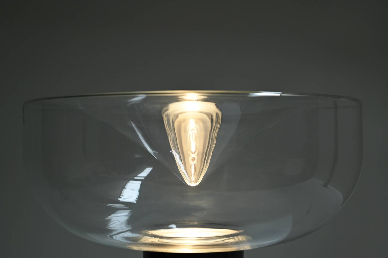 Lampe de table Aella 54 par Renato Toso & Giovanna Massari pour Leucos, années 1960.