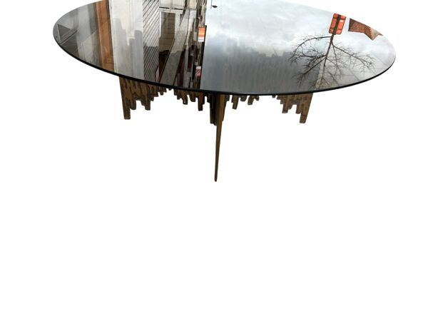 Table basse en béton brut faite à la main avec un plateau en verre