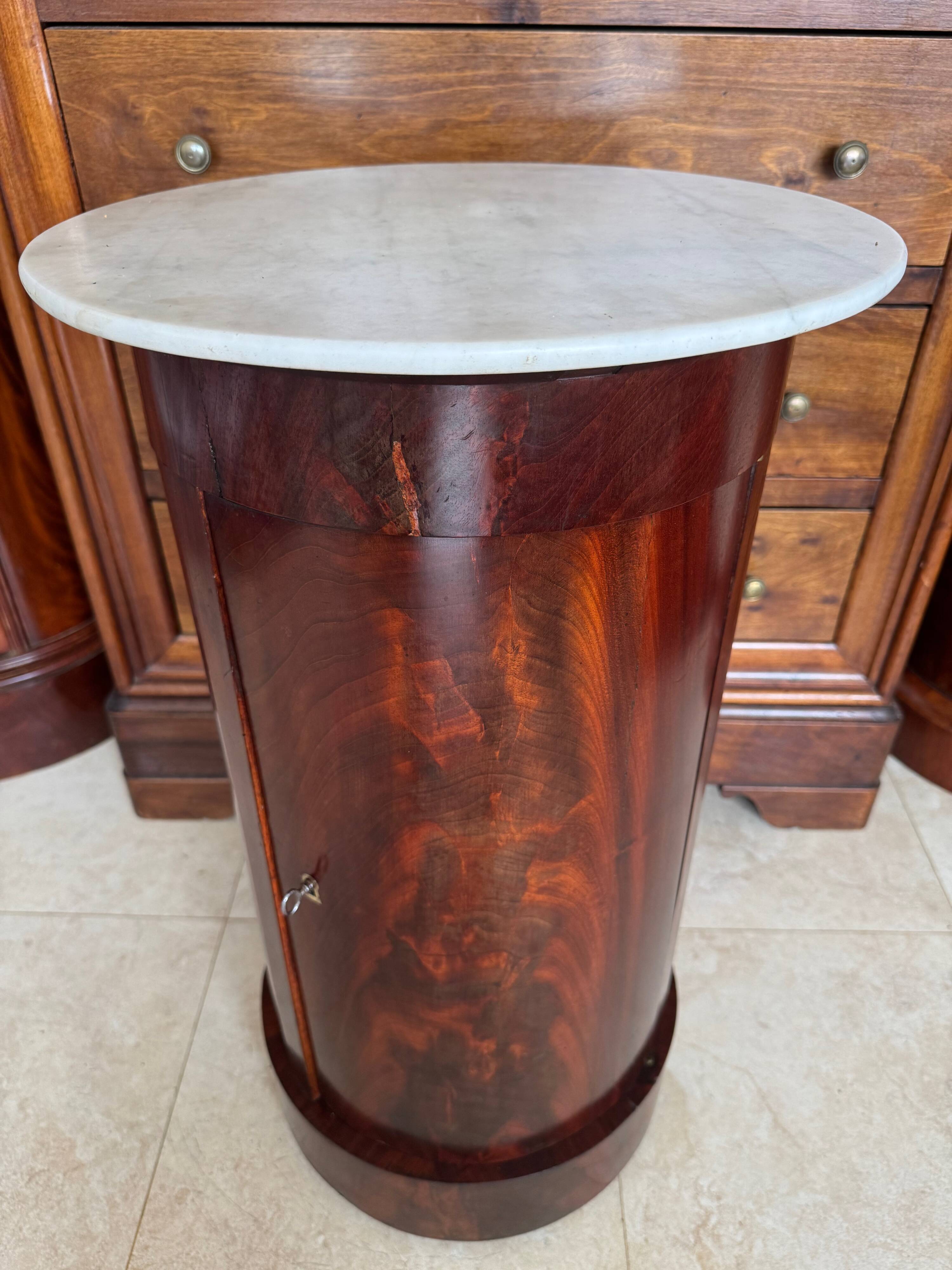Somno Empire Acajou and White Marble, on wheels