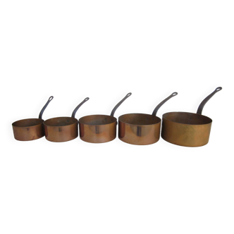 Set of 5 copper saucepans