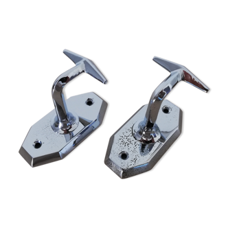 Pair of chrome metal pads