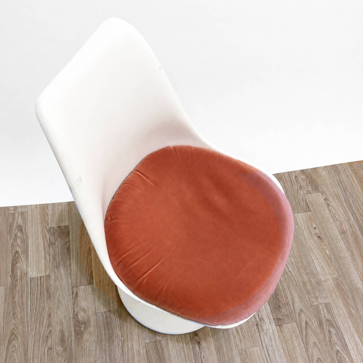 Tulip Chair by Eero Saarinen for Knoll