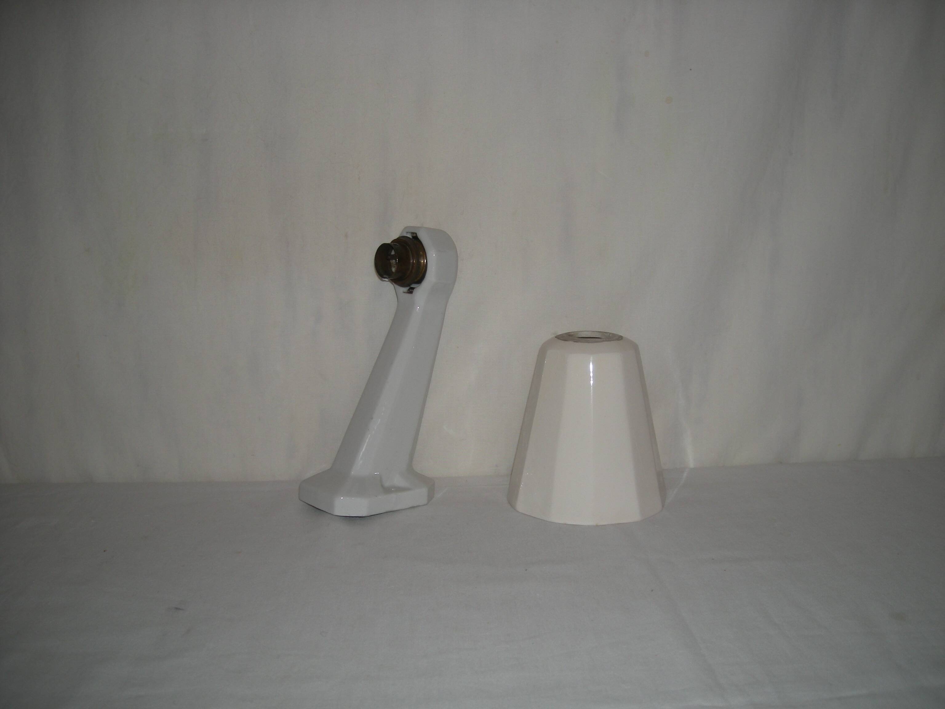 Porcelain wall light from the 20s - 30s