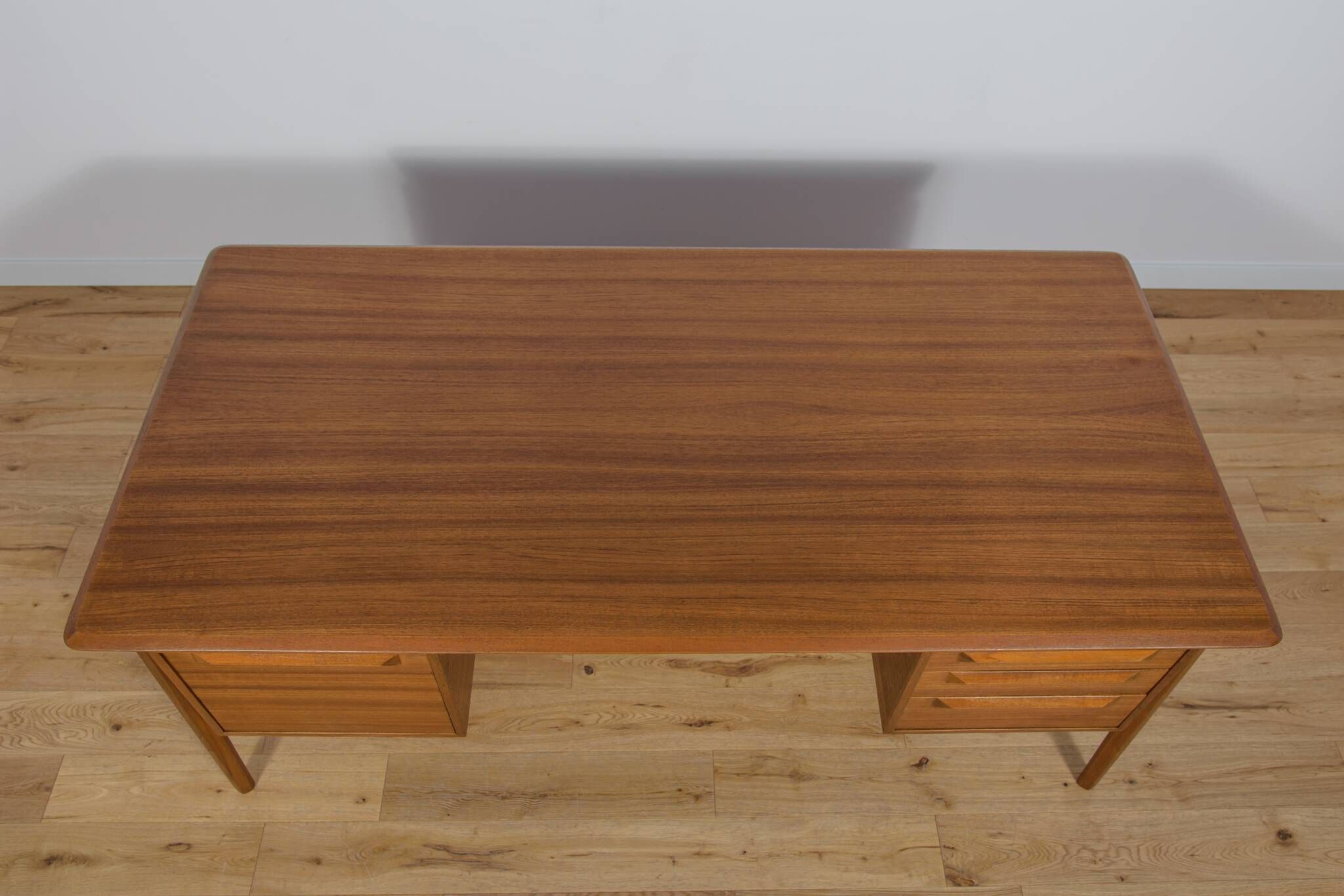 Mid-Century Teak Desk by I.B Kofod-Larsen for Seffle Möbelfabrik, Sweden, 1950s
