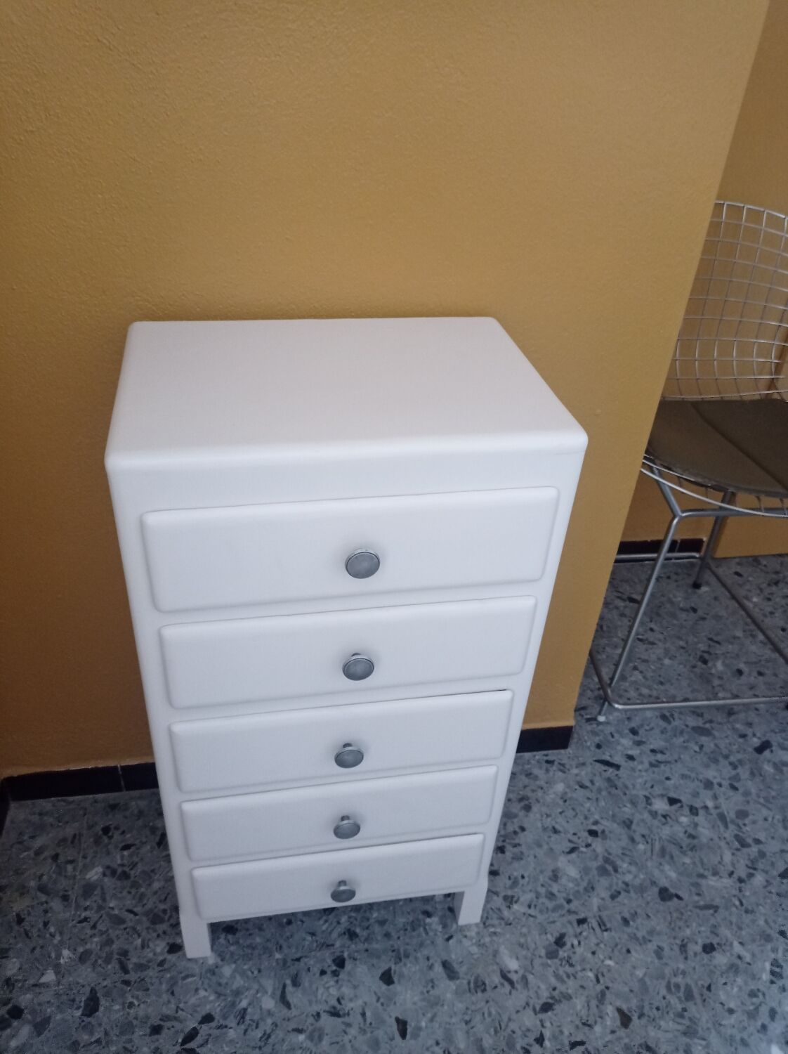 Vintage art deco ragpicker