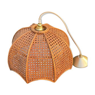 Suspension in cannage and vintage rattan