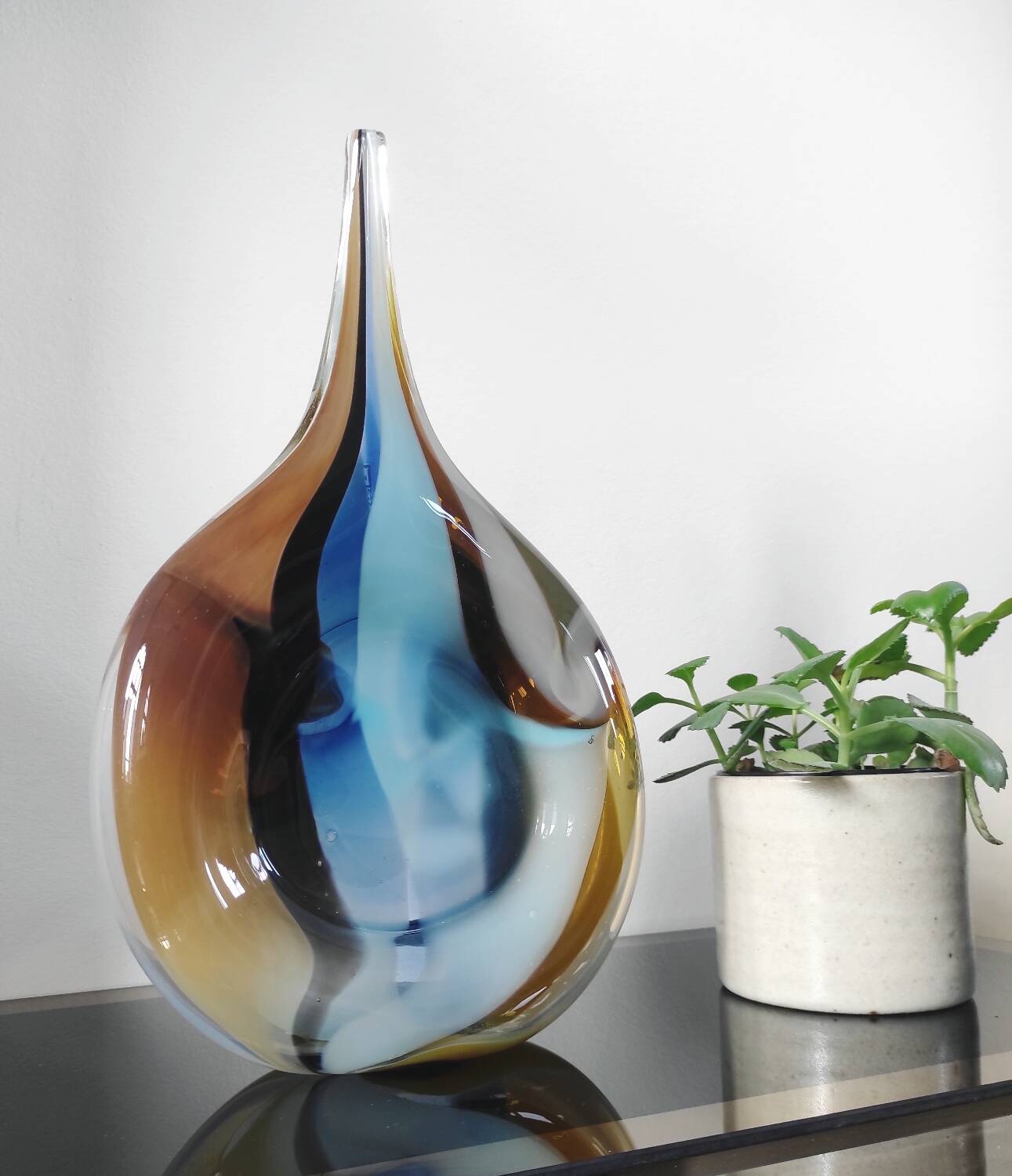 Large sculptural drop vase made of blown glass signed Mdina Glass Malta.