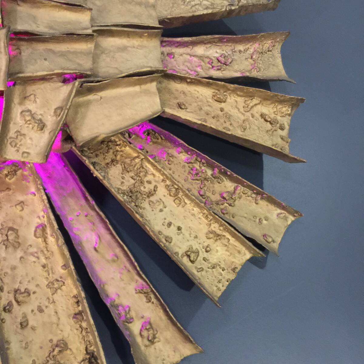 Large Sun wall sculpture, Resin & polyester lamp, Brutalist style