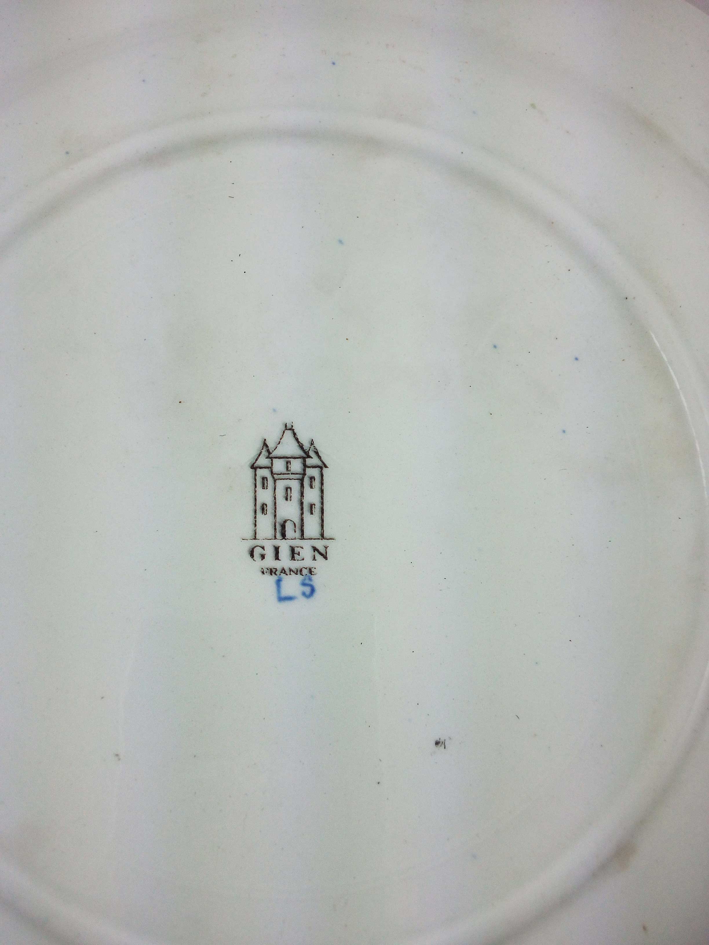 Assiette en faïence de Gien décor Renaissance bleu