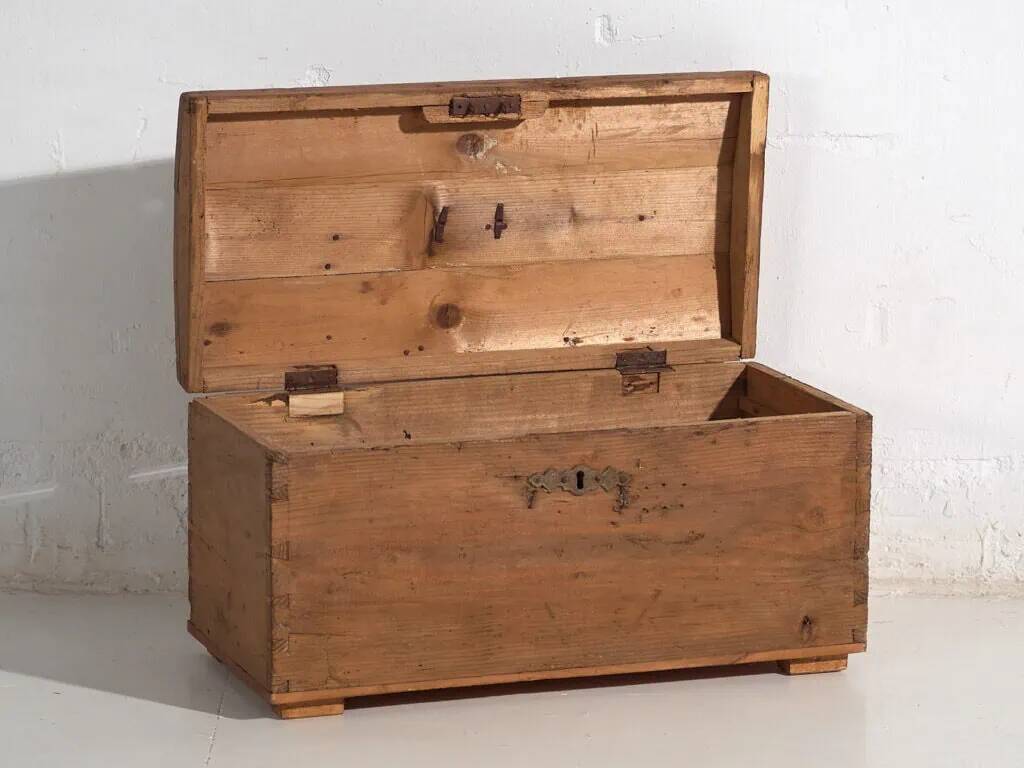 Antique solid wood chest (circa 1900) #81