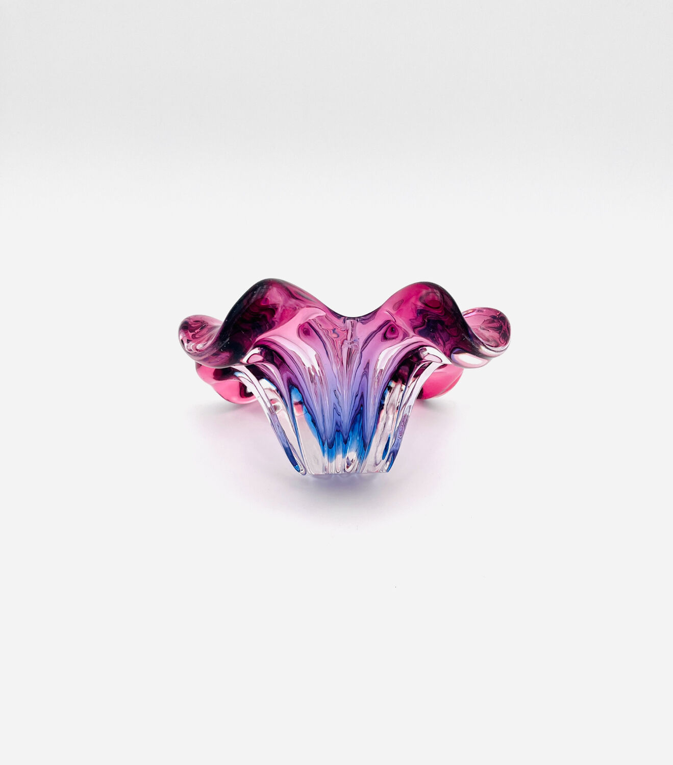 Sculptural bowl by Josef Hospodka, Bohemian Crystal, Chribska, circa 1960.