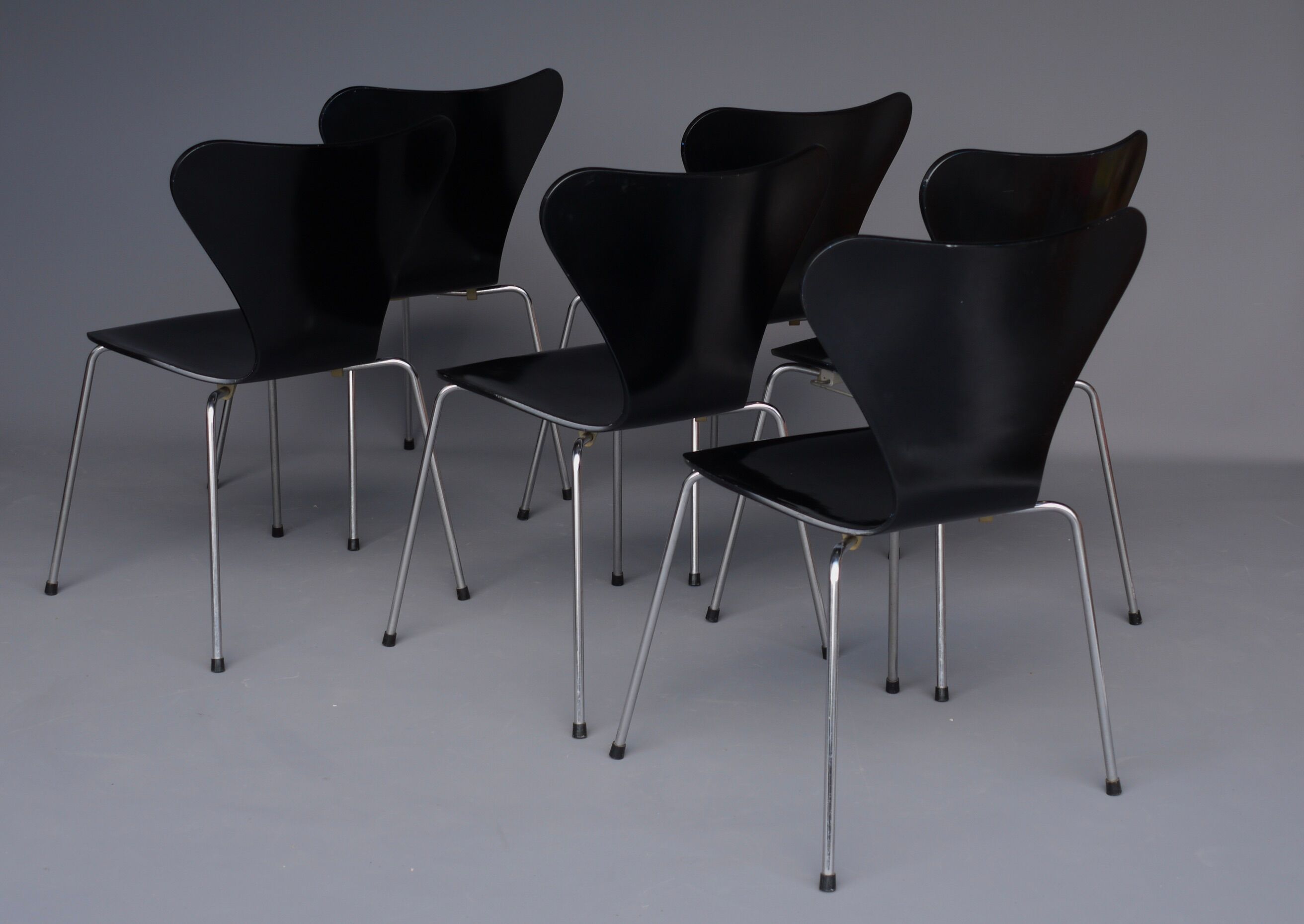 Arne Jacobsen Series 7 Chairs by Fritz Hansen. 1960s