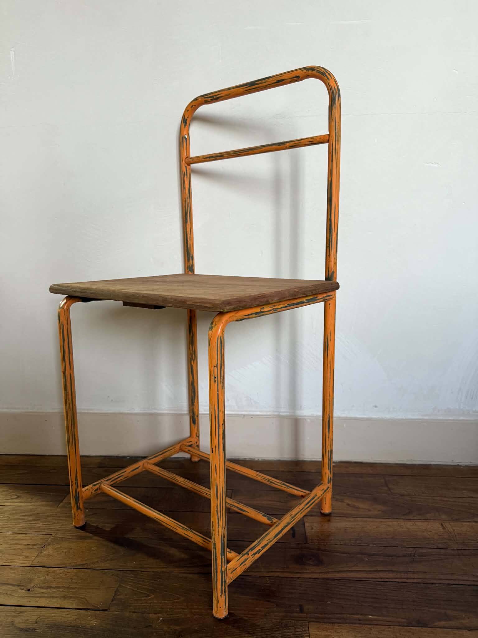 Table de chevet/ chevet d'internat en métal et bois