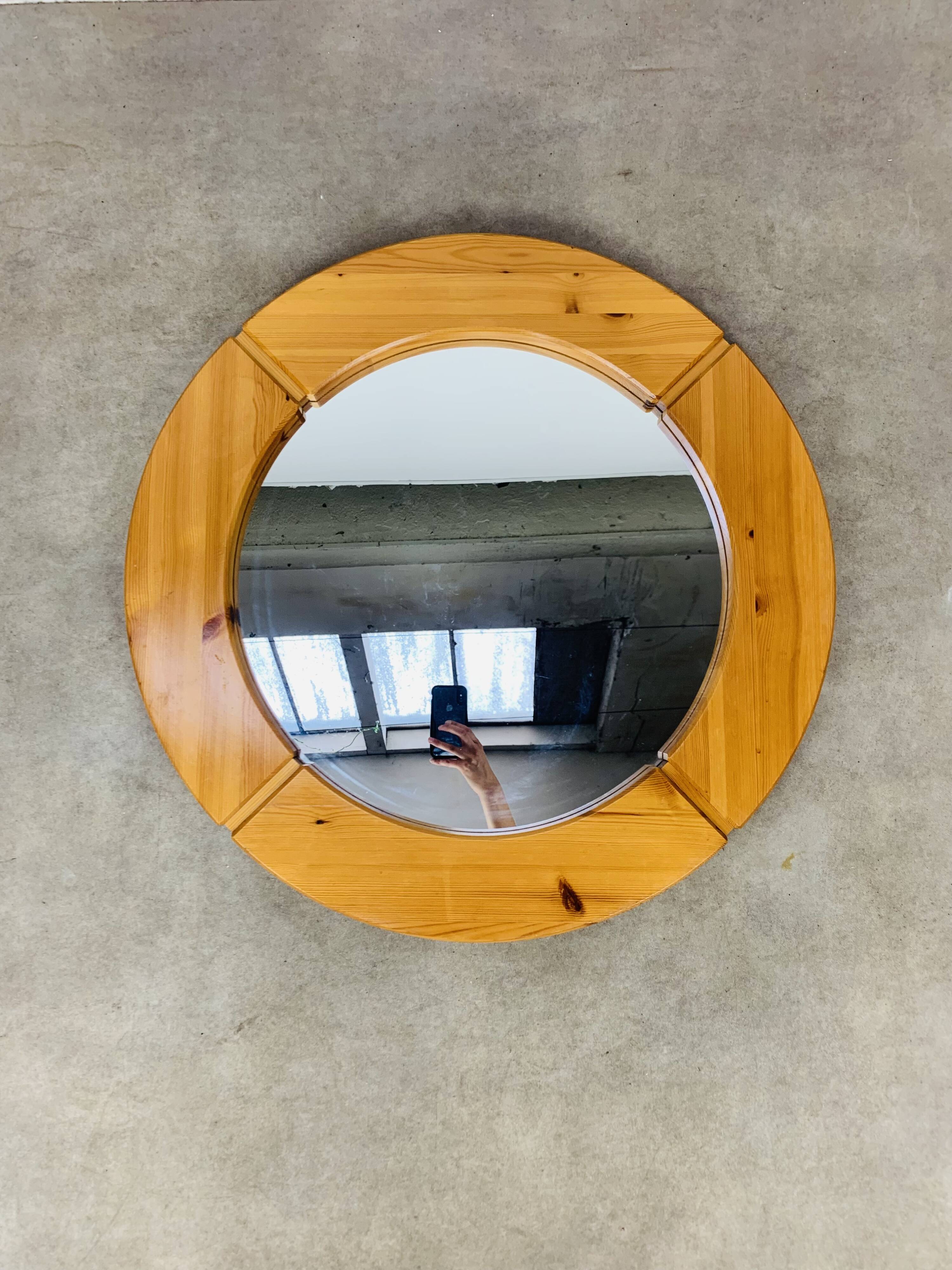 Scandinavian round solid pine mirror by Glasmäster Markaryd, Sweden, 70's