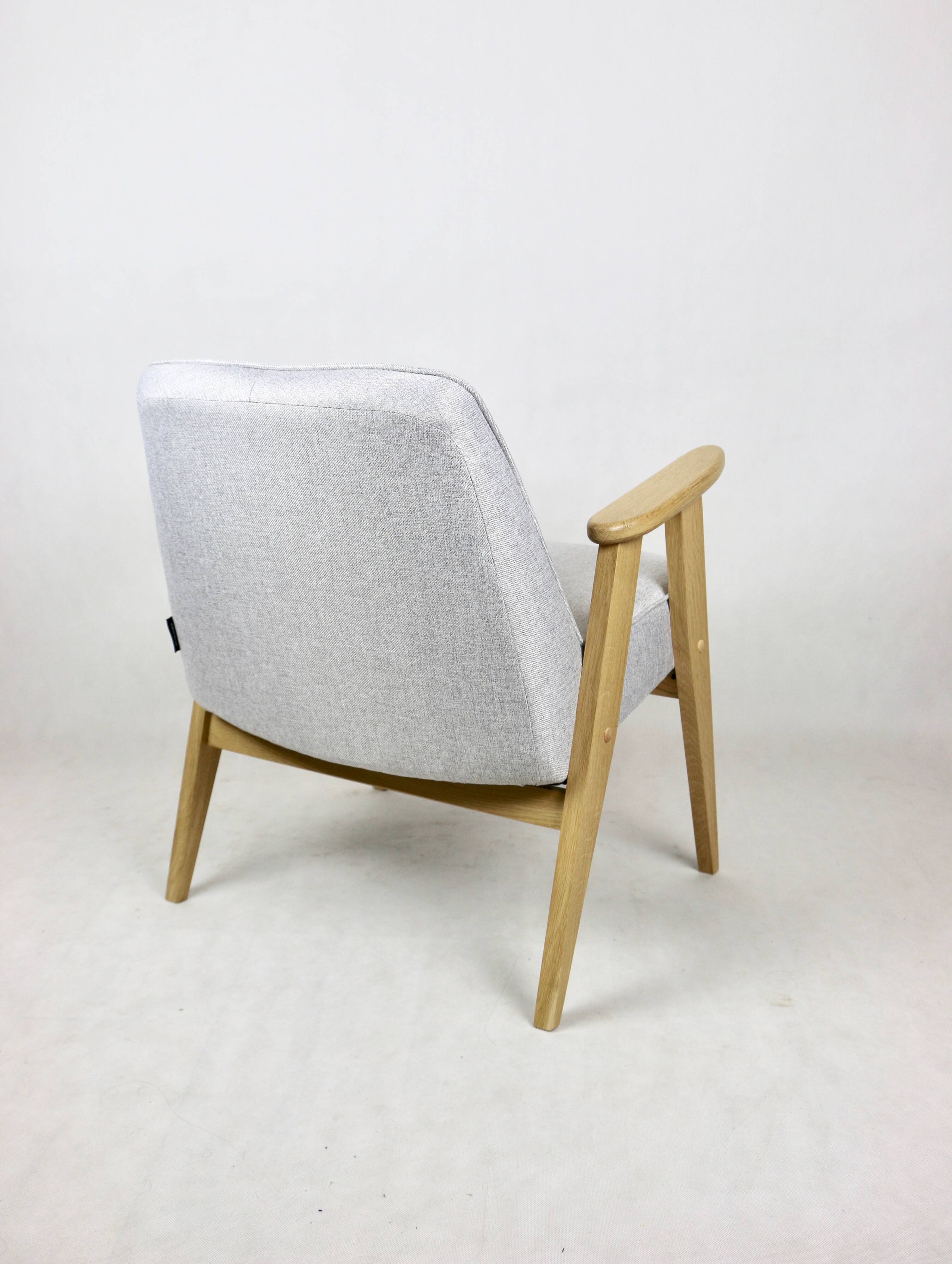 Fauteuil Modèle 366 Bouclé Beige par Józef Chierowski, 1970s