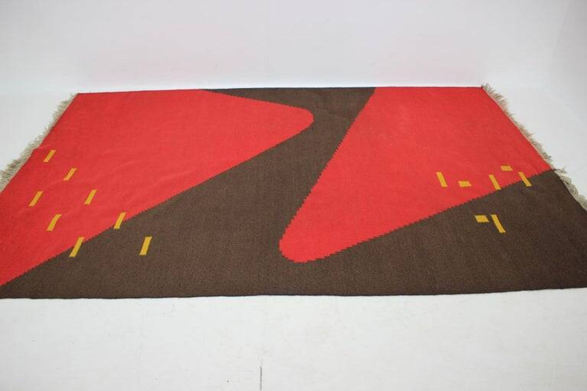 Design organic abstract geometric carpet/rug in style of Antonín Kybal, 1950s