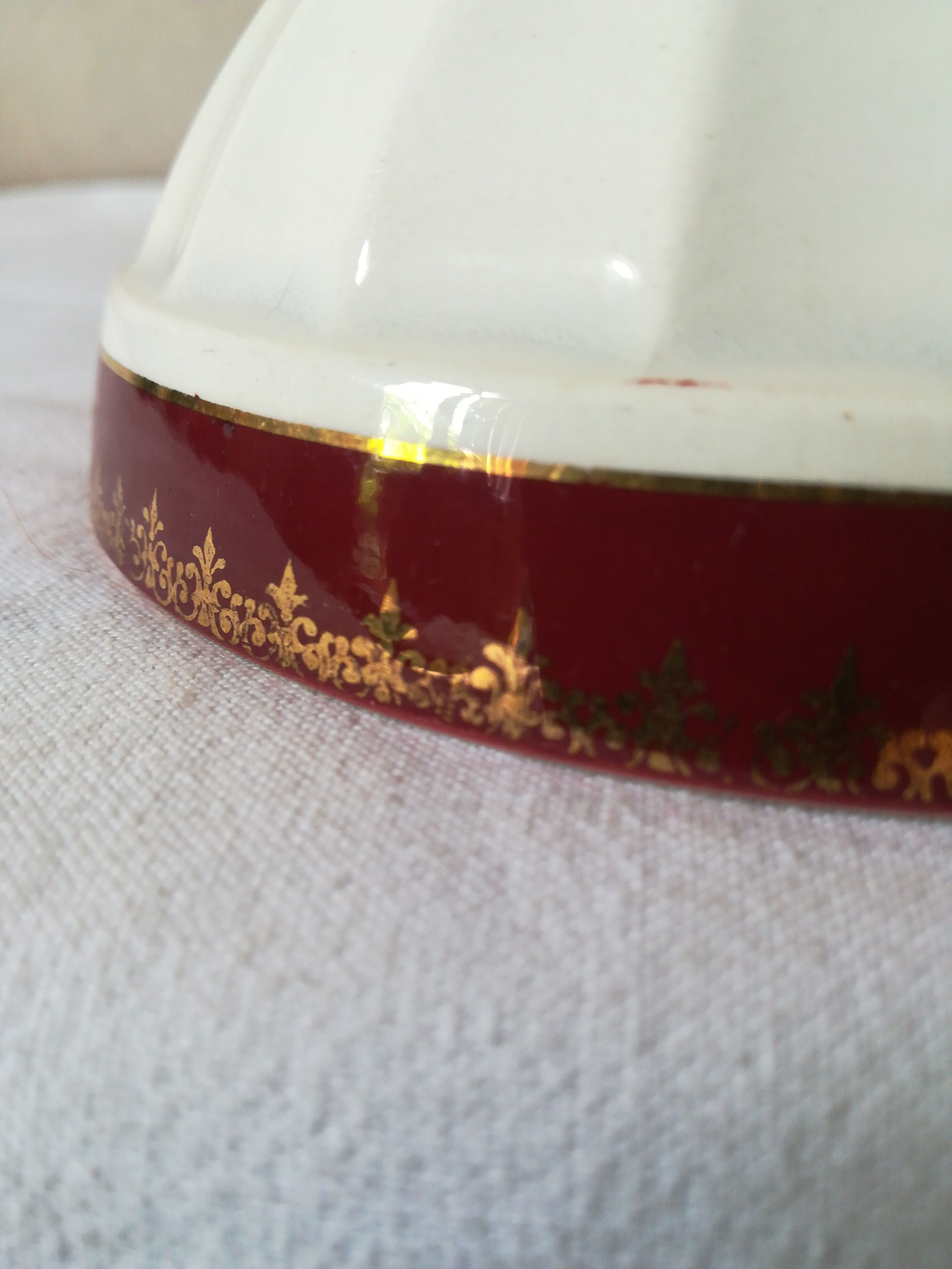 Digoin old standing bowl