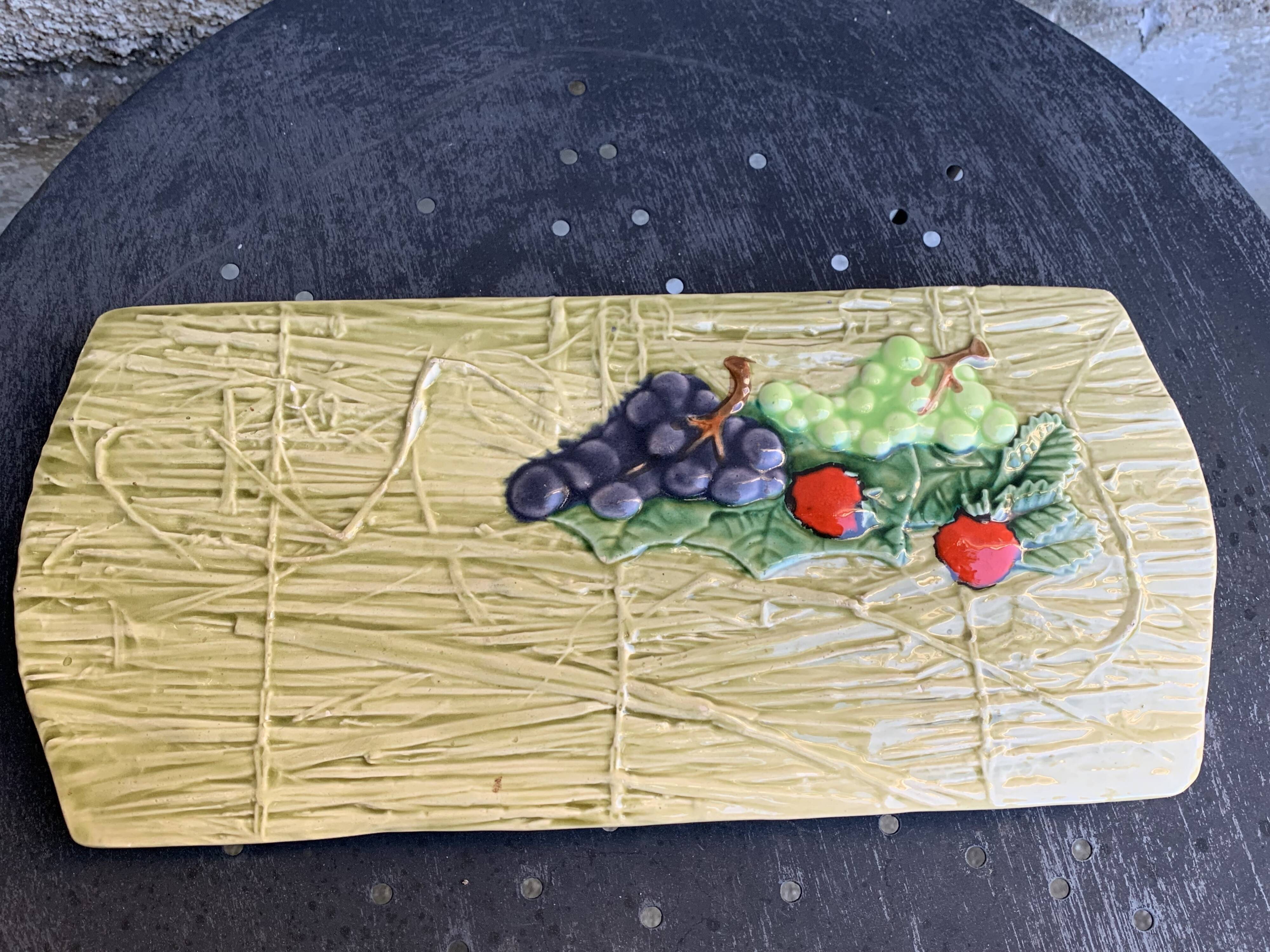 Rectangular cake dish in enameled ceramic, slip, fruit model, straw effect, vintage