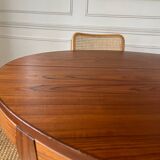 Round extendable rosewood table from the 70s