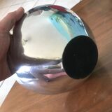 Empty chrome pocket bowl