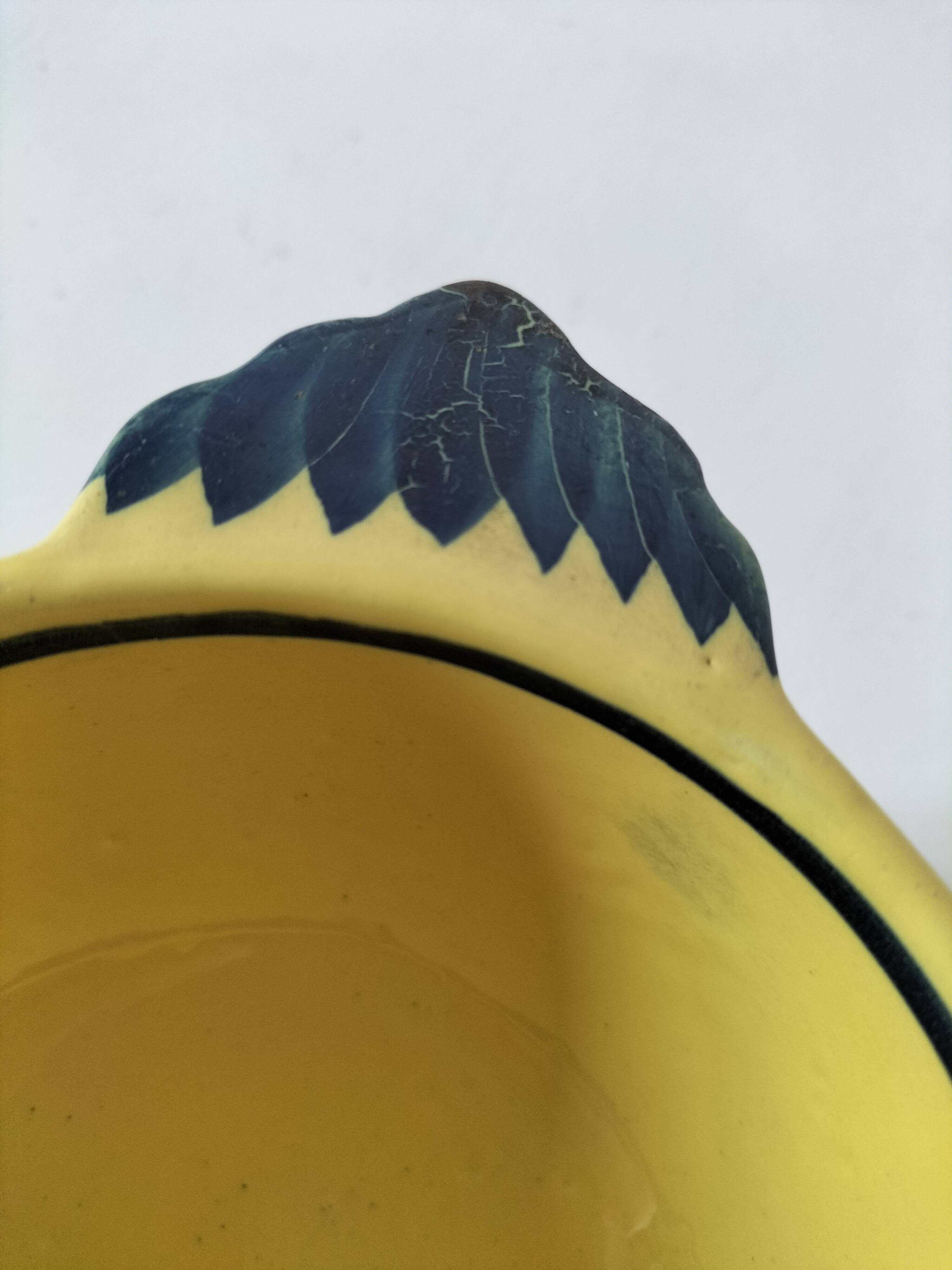 Breton bonbonnière Quimper Henriot – Hand-painted earthenware