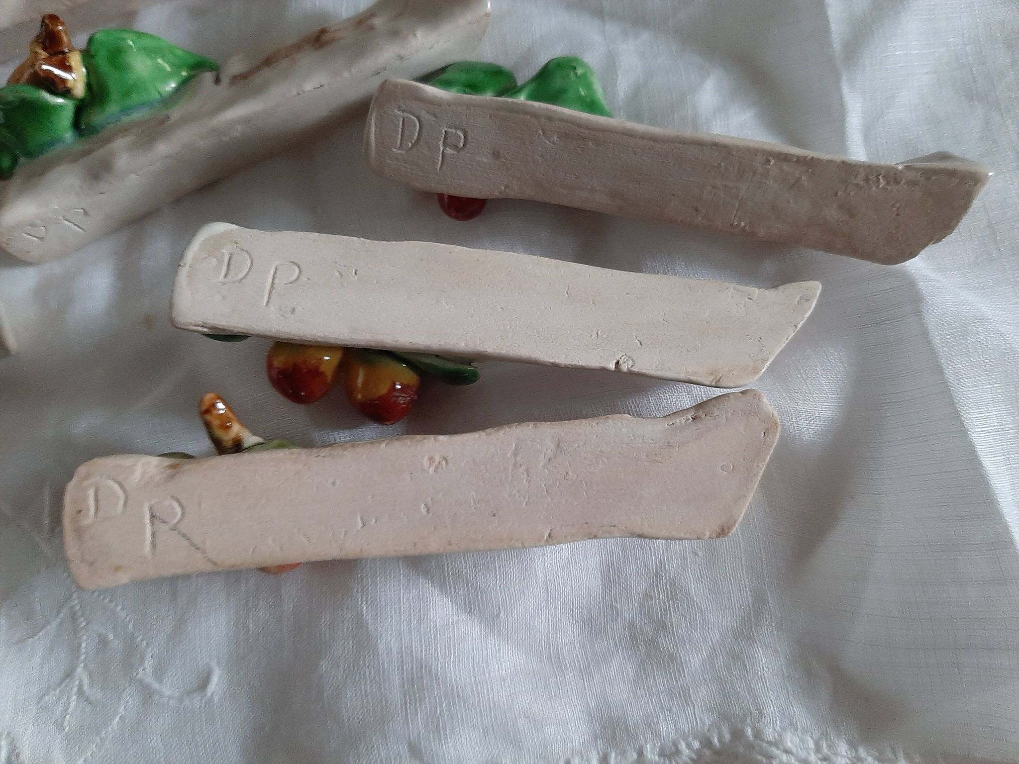 Knife rest in ceramic slip Denise Picart circa 1940