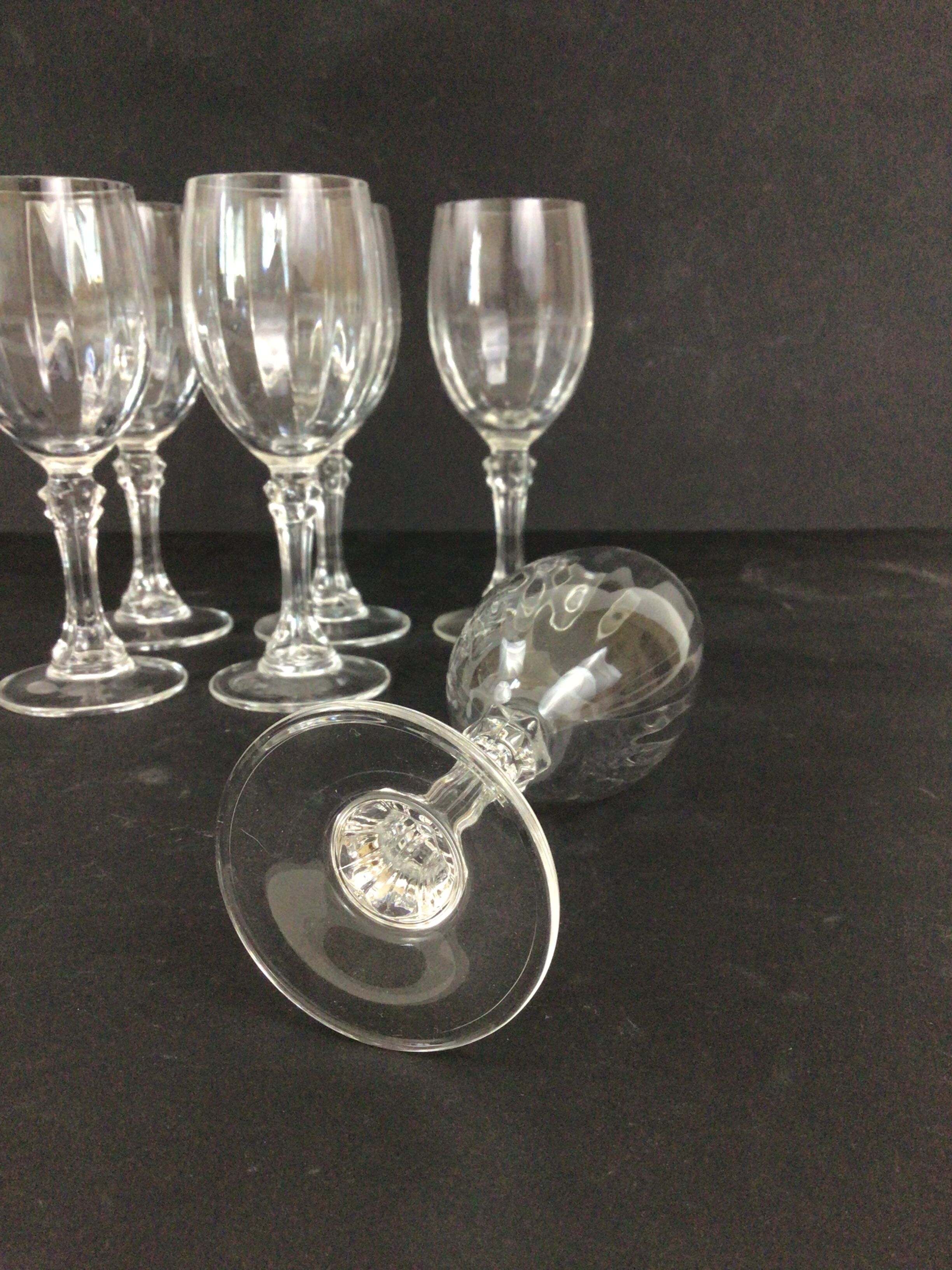 Set of 6 crystal wine glasses