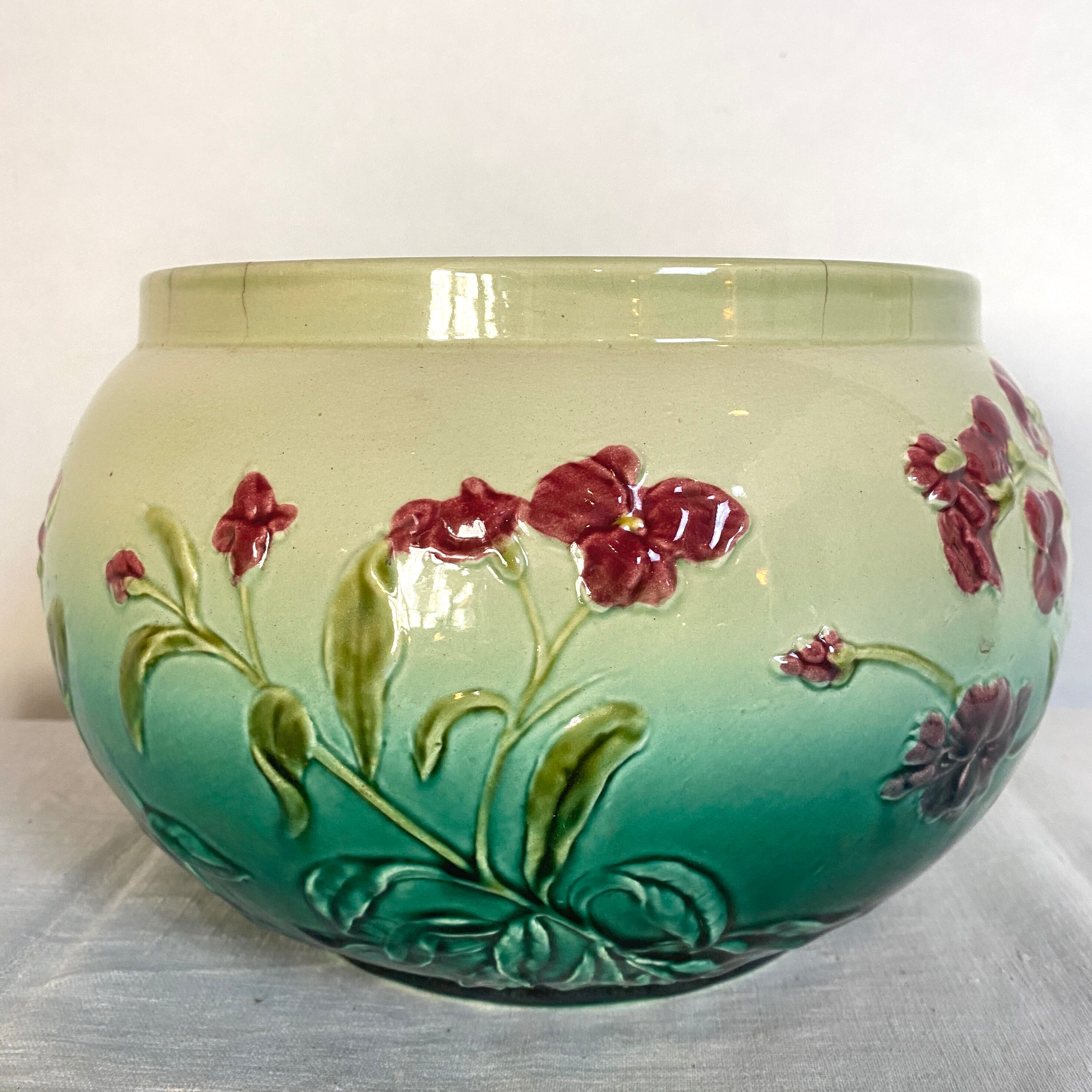 Slip pot vase