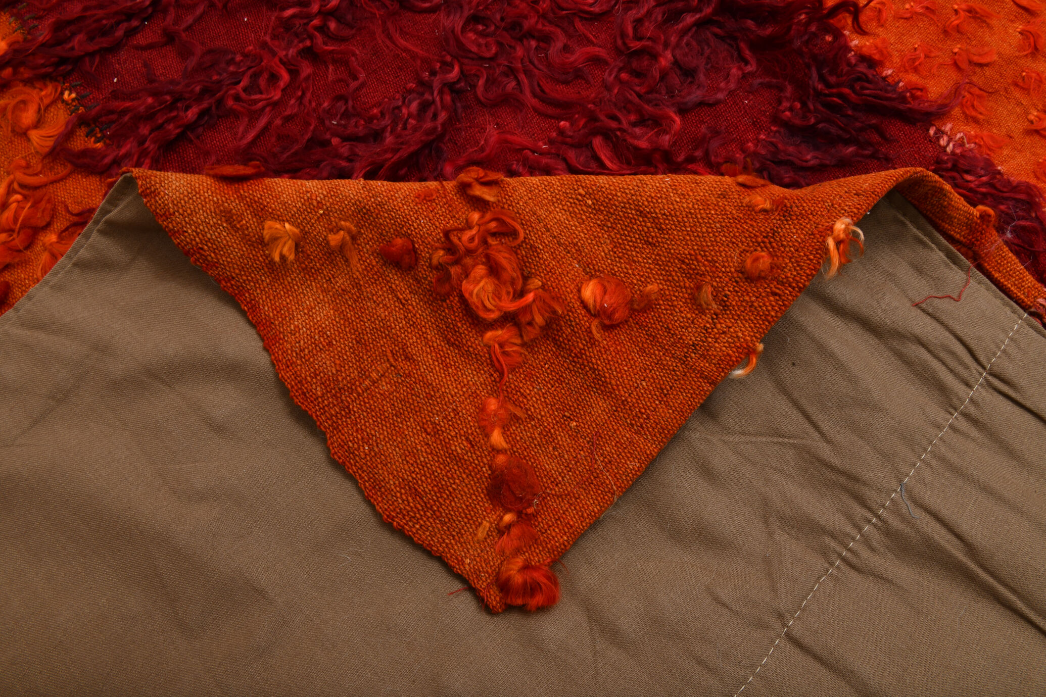 Red & orange tones vintage rug, 163x240 cm