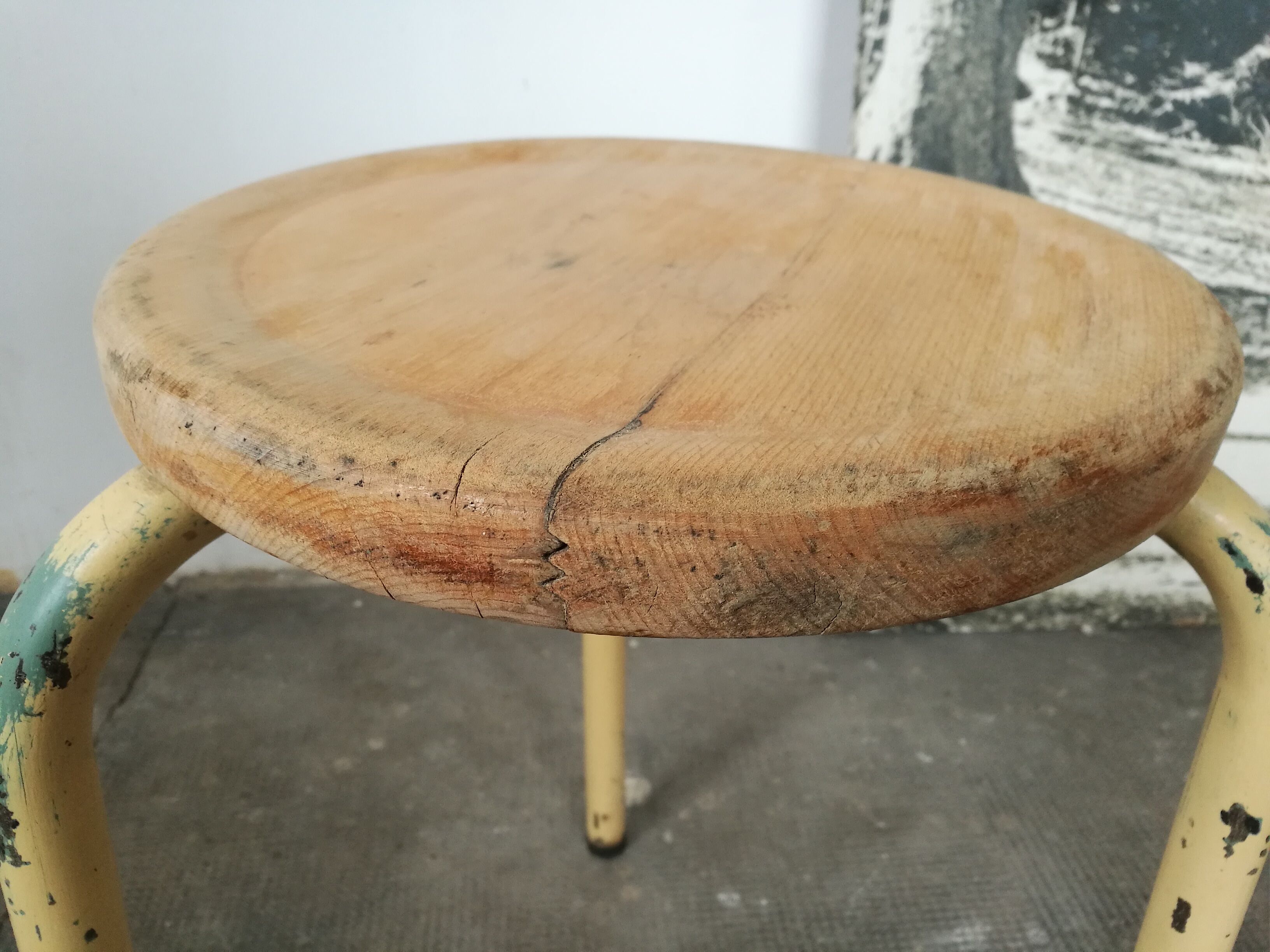 Tripod stool